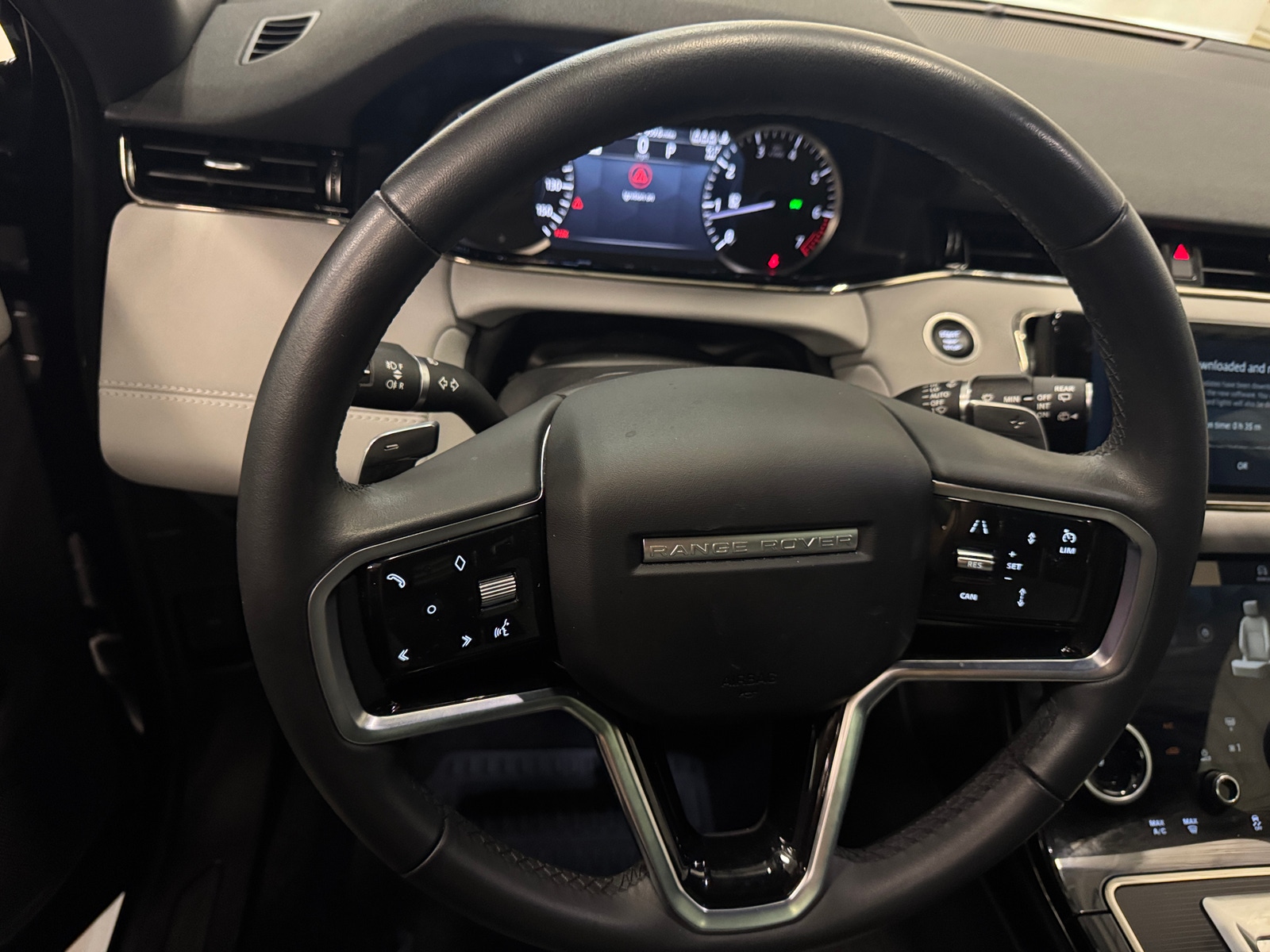 Thumbnail: 2023 Land Rover Range Rover Evoque - 4
