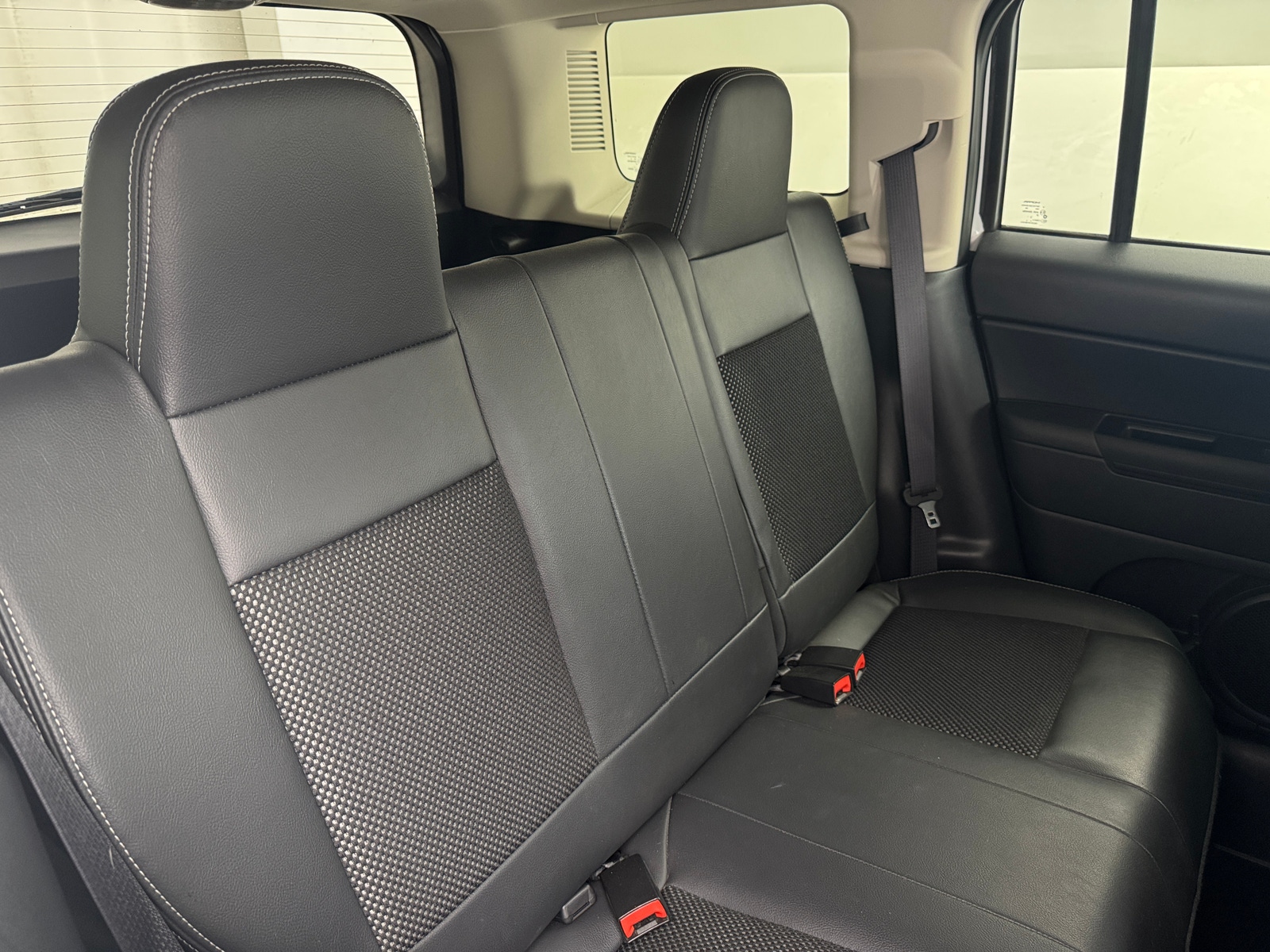 Thumbnail: 2016 Jeep Patriot - 6