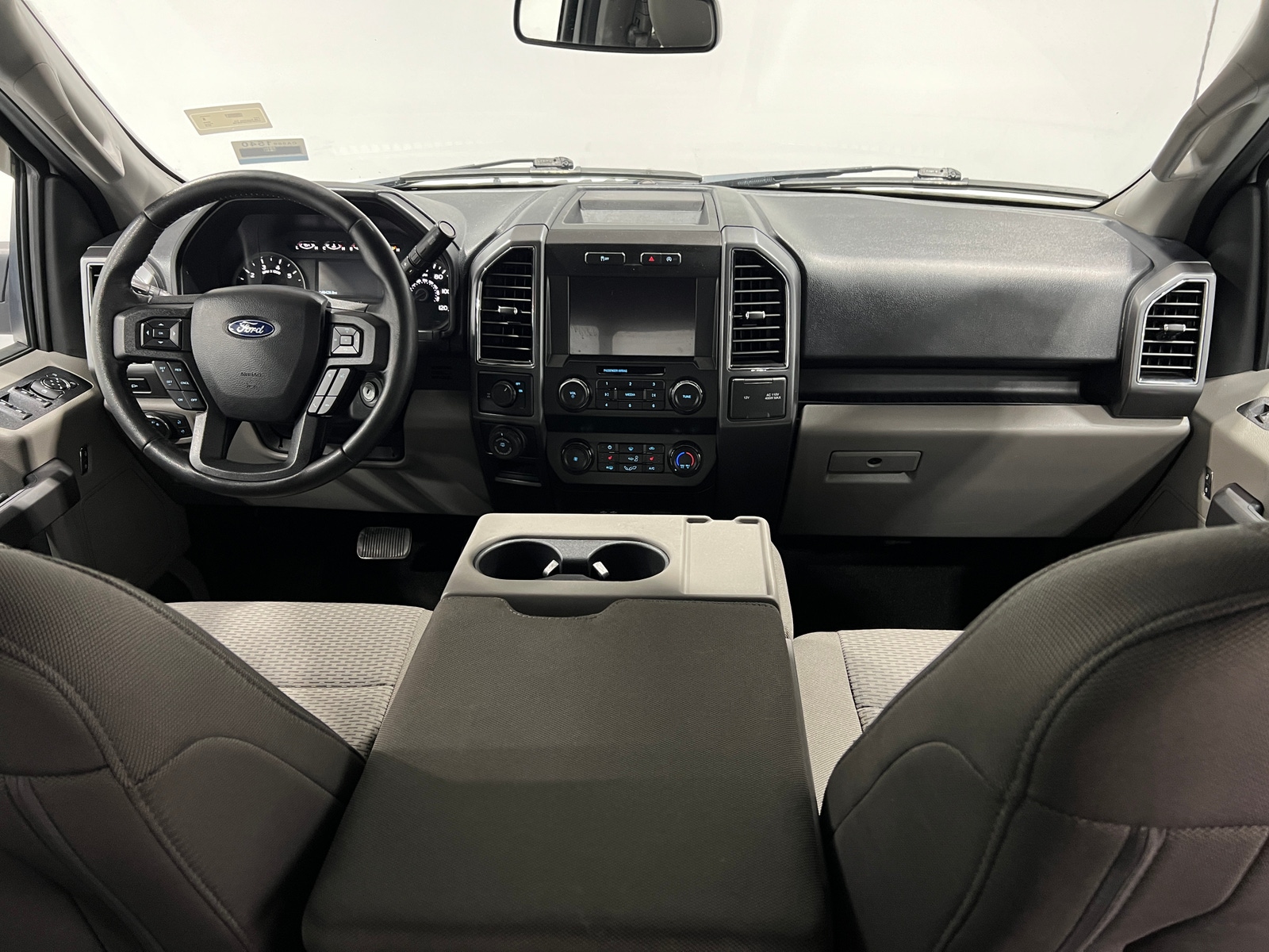 Thumbnail: 2019 Ford Econoline - 3