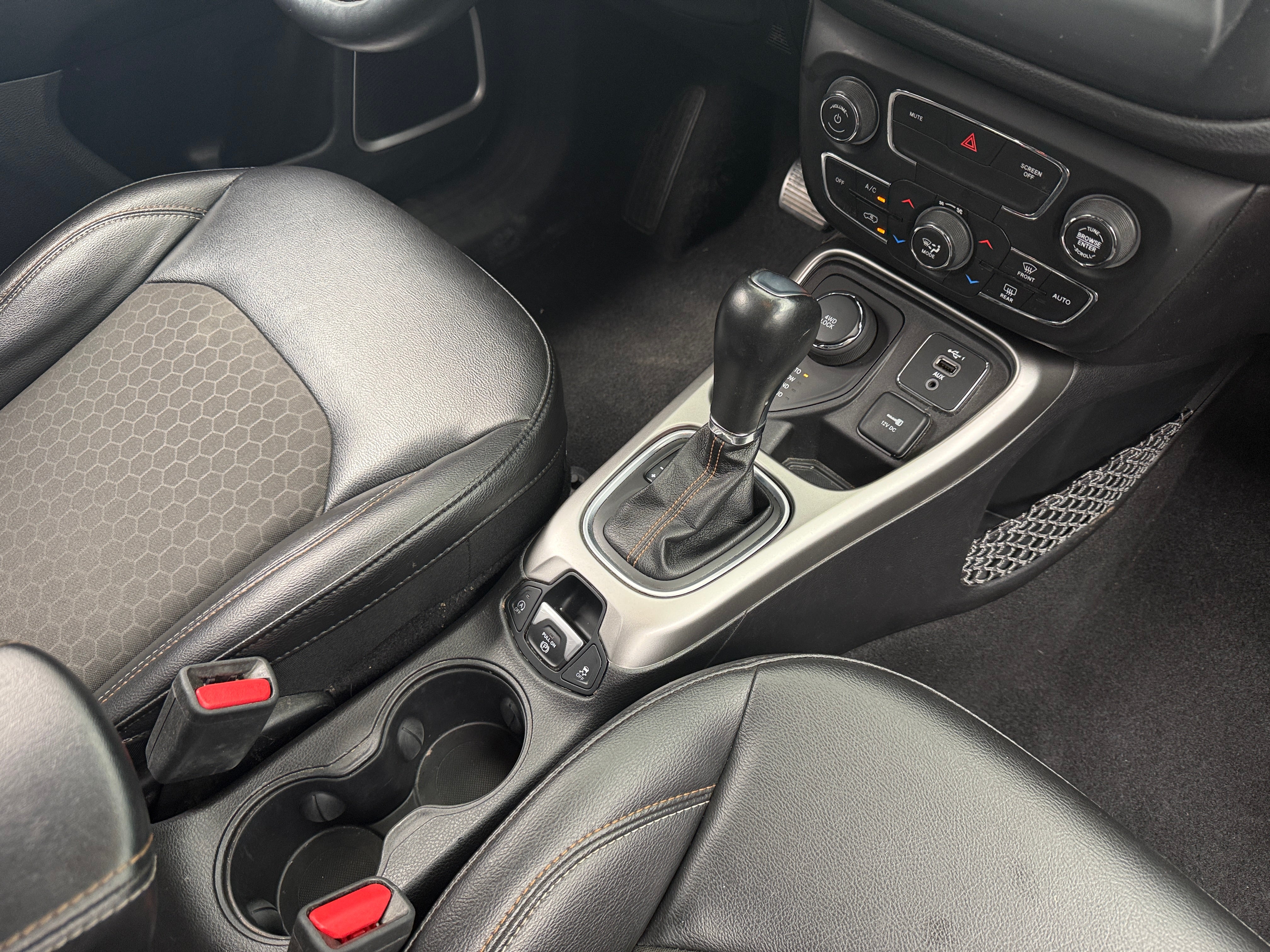 2020 Jeep Compass Latitude - Photo 4