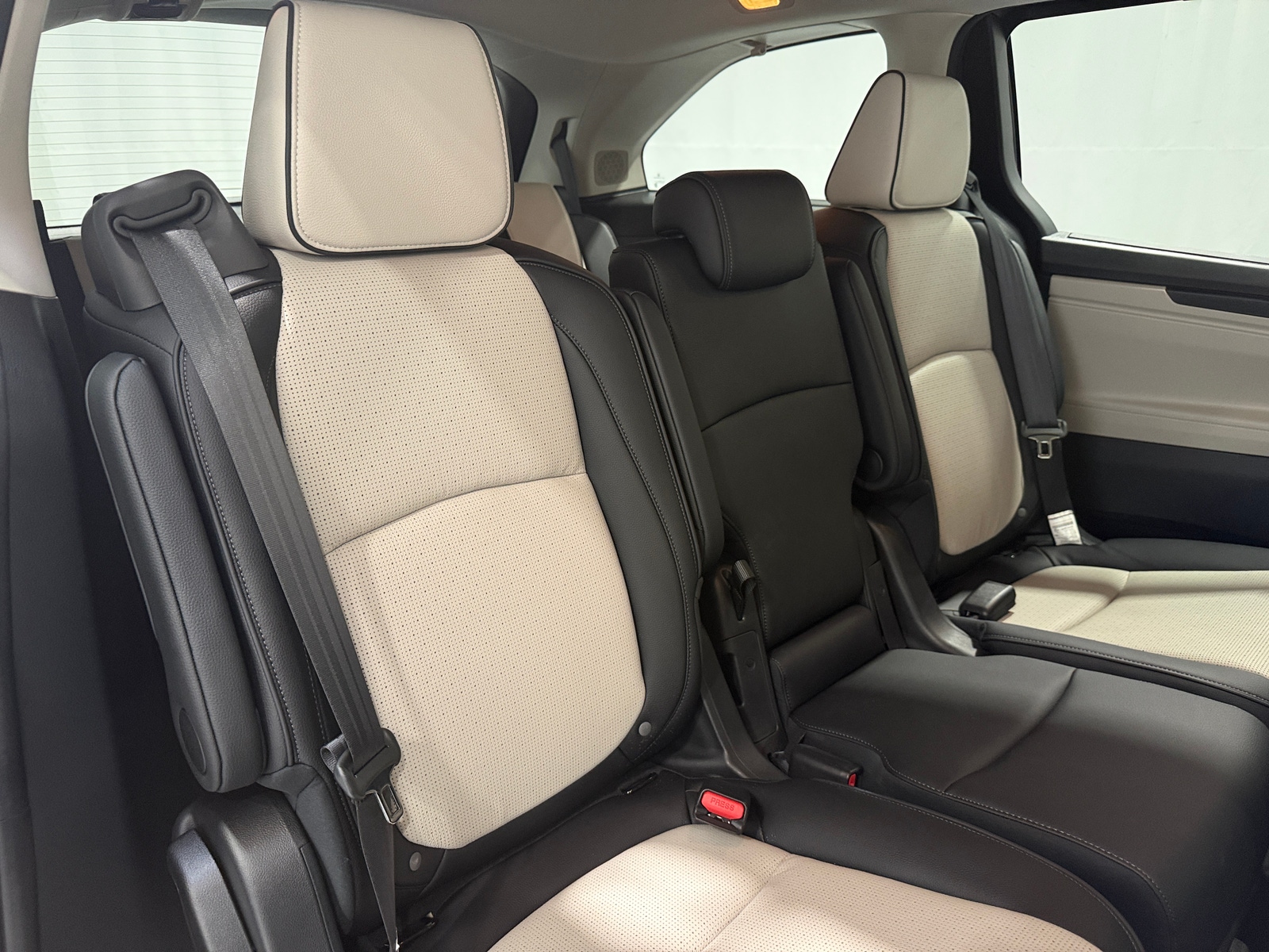 Thumbnail: 2026 Honda Odyssey - 5