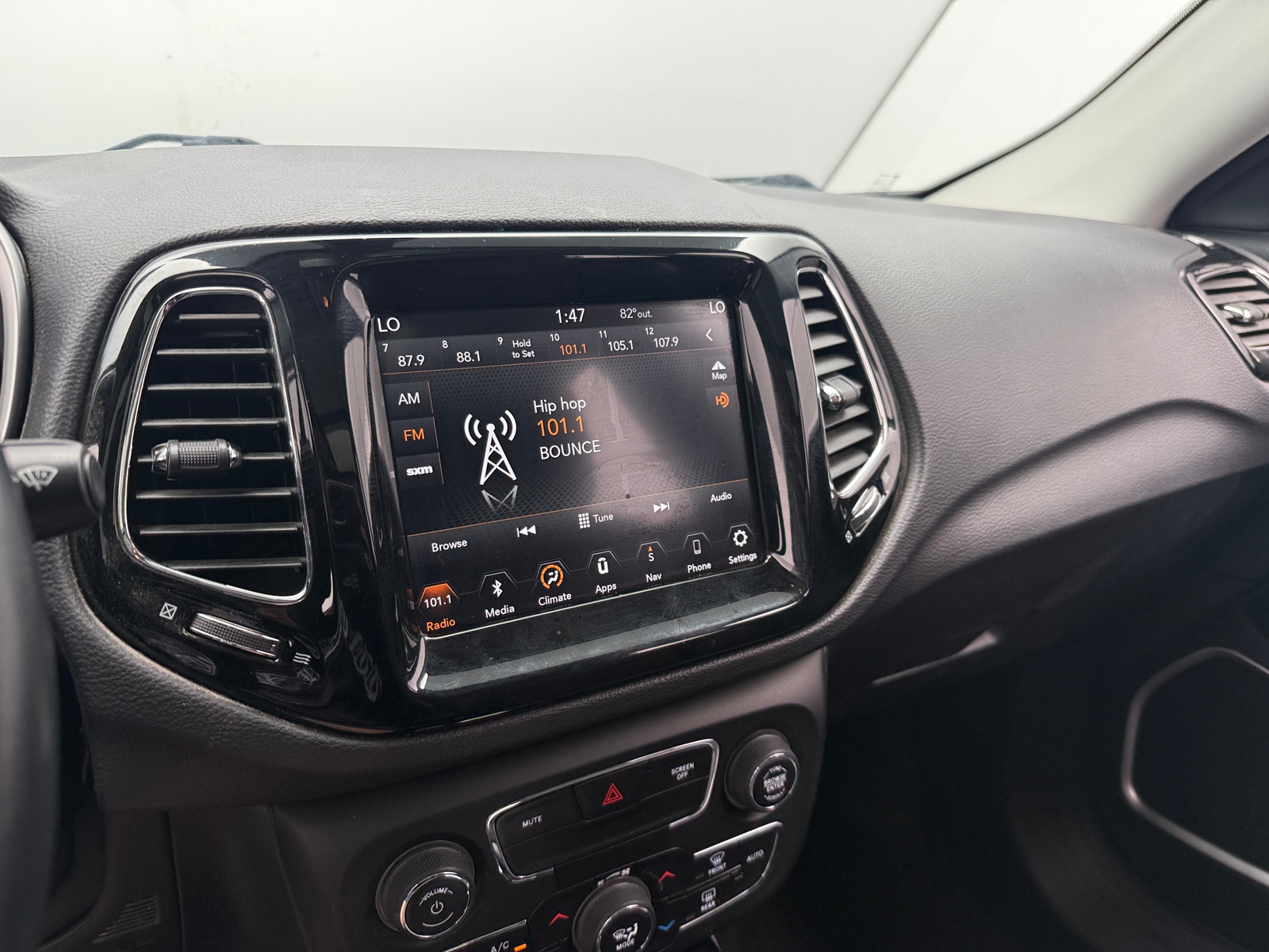 Thumbnail: 2018 Jeep Compass - 4
