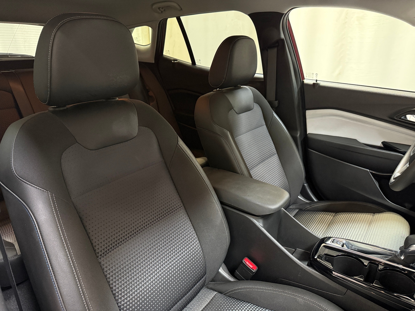 Thumbnail: 2025 Chevrolet Trax - 2