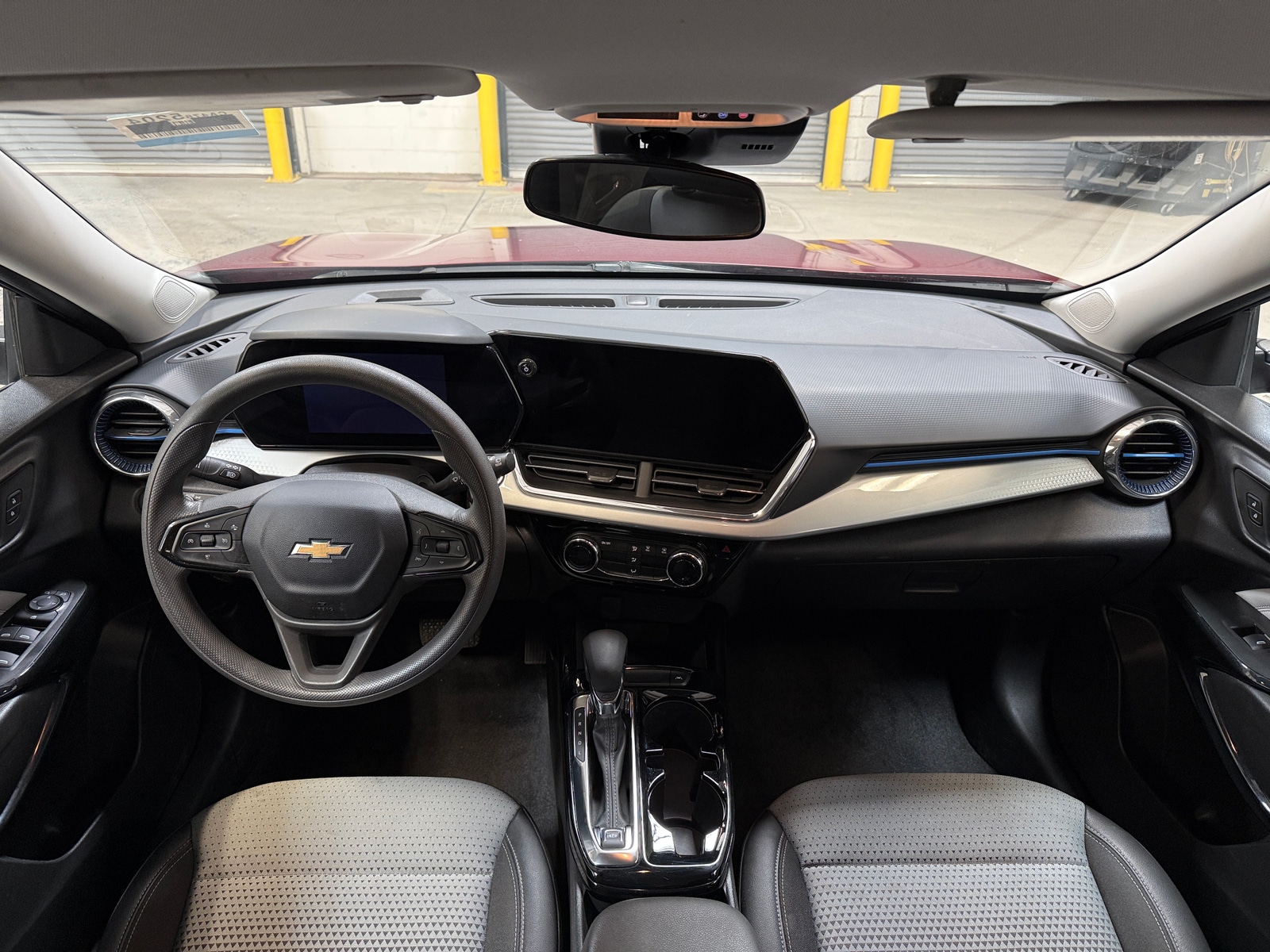 Thumbnail: 2025 Chevrolet Trax - 3