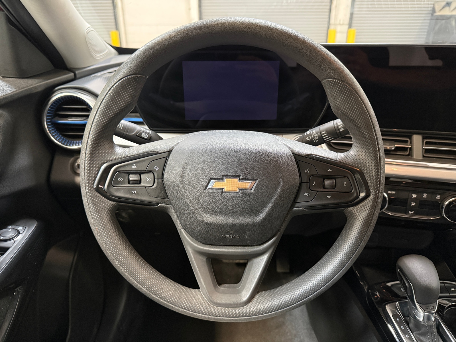 Thumbnail: 2025 Chevrolet Trax - 5