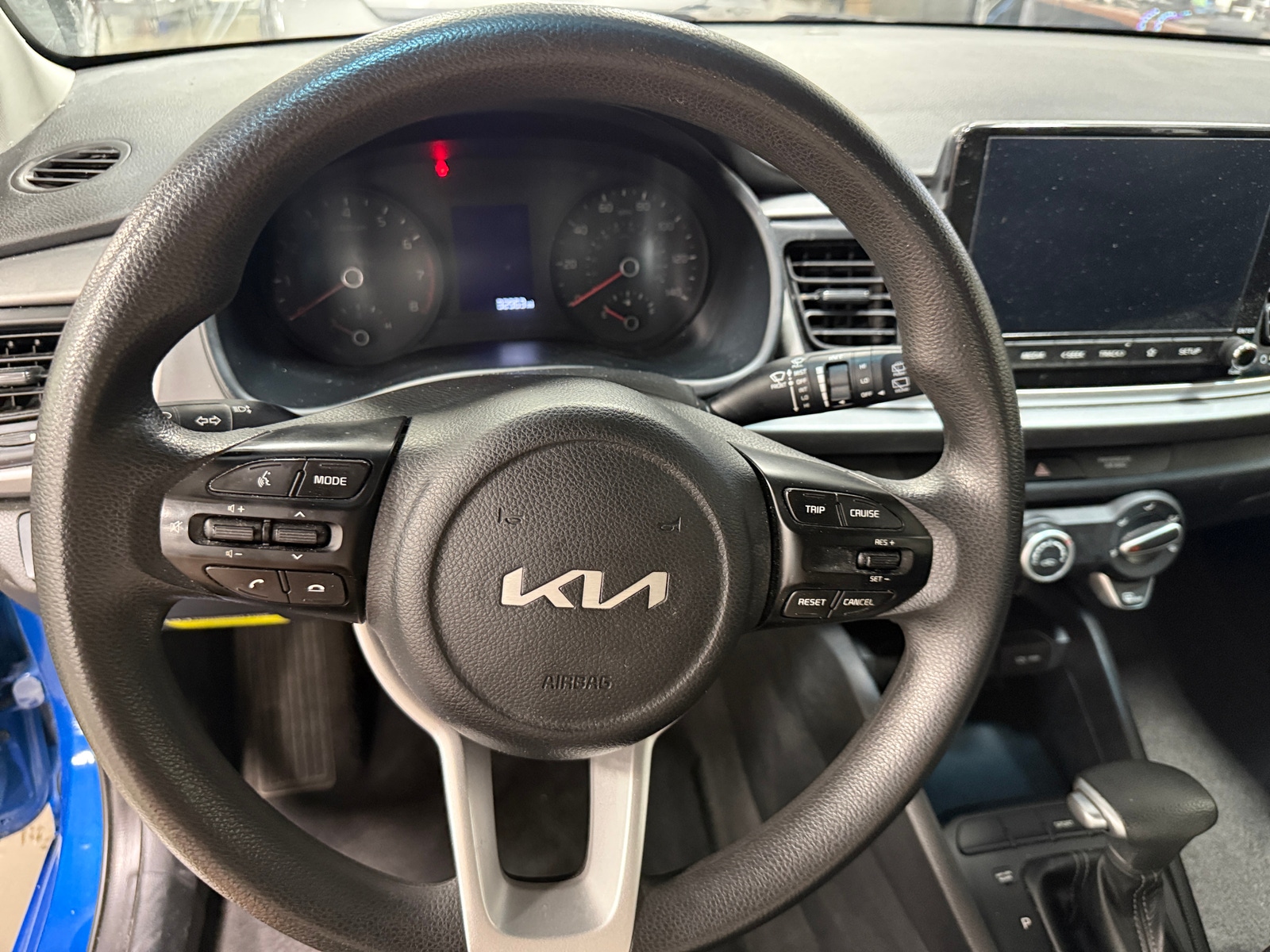 Thumbnail: 2022 Kia Rio - 5