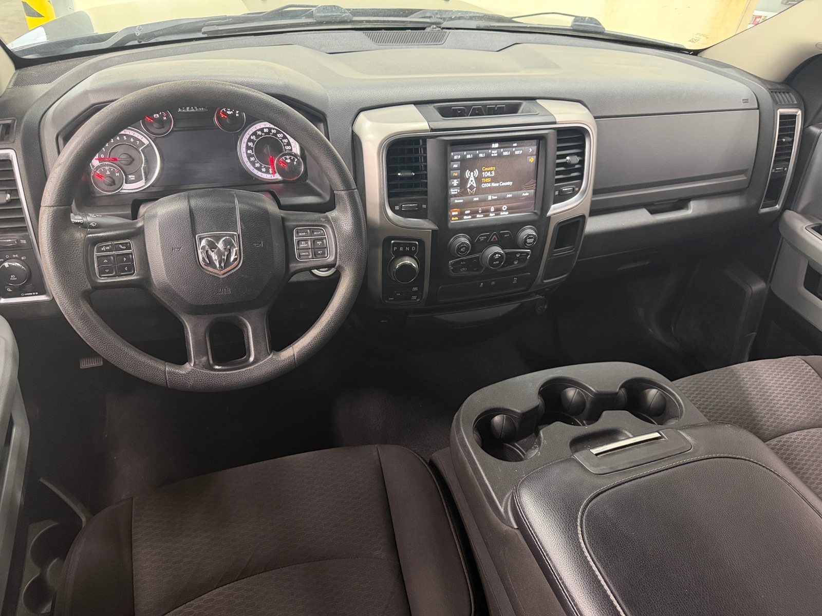 Thumbnail: 2020 RAM 1500 Classic - 3