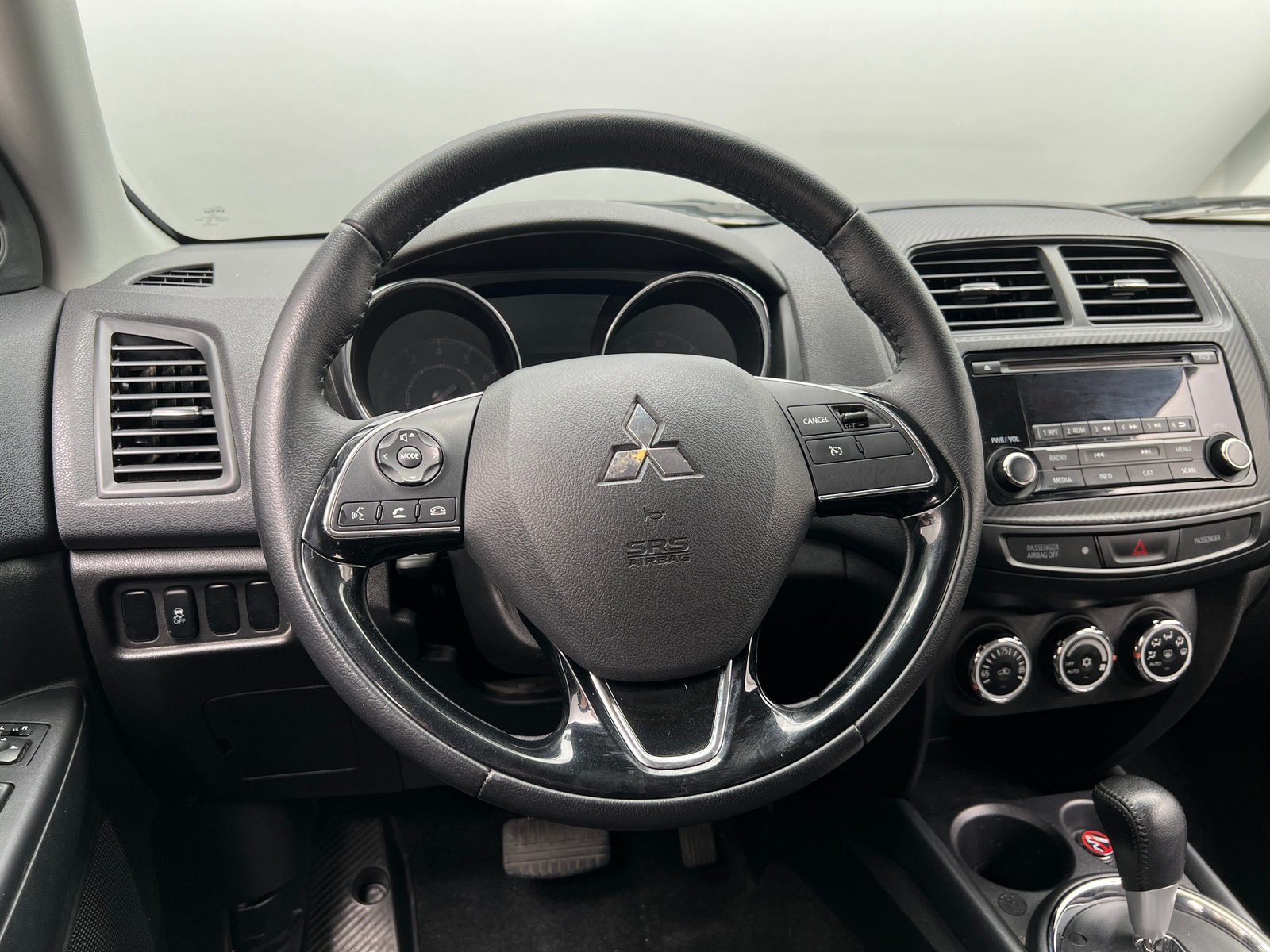 Thumbnail: 2017 Mitsubishi Outlander Sport - 5