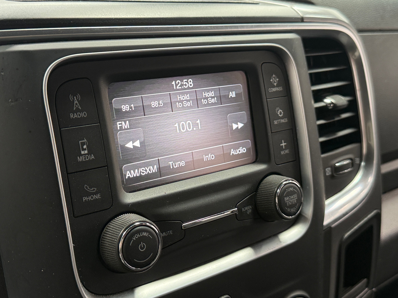 Thumbnail: 2024 RAM 1500 Classic - 4