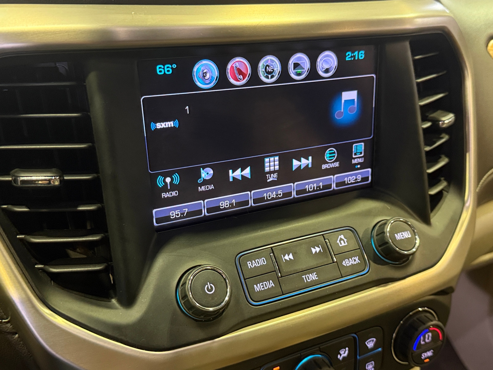 Thumbnail: 2017 GMC Acadia - 3