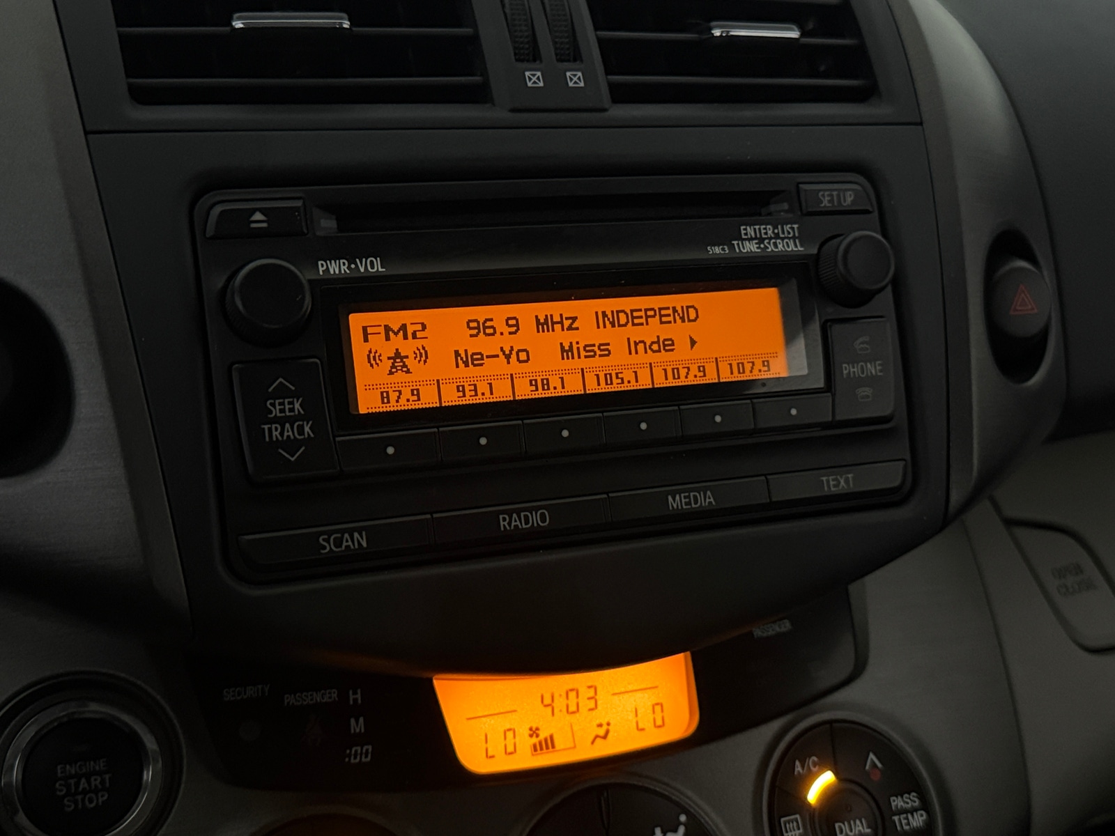 Thumbnail: 2012 Toyota RAV4 - 4