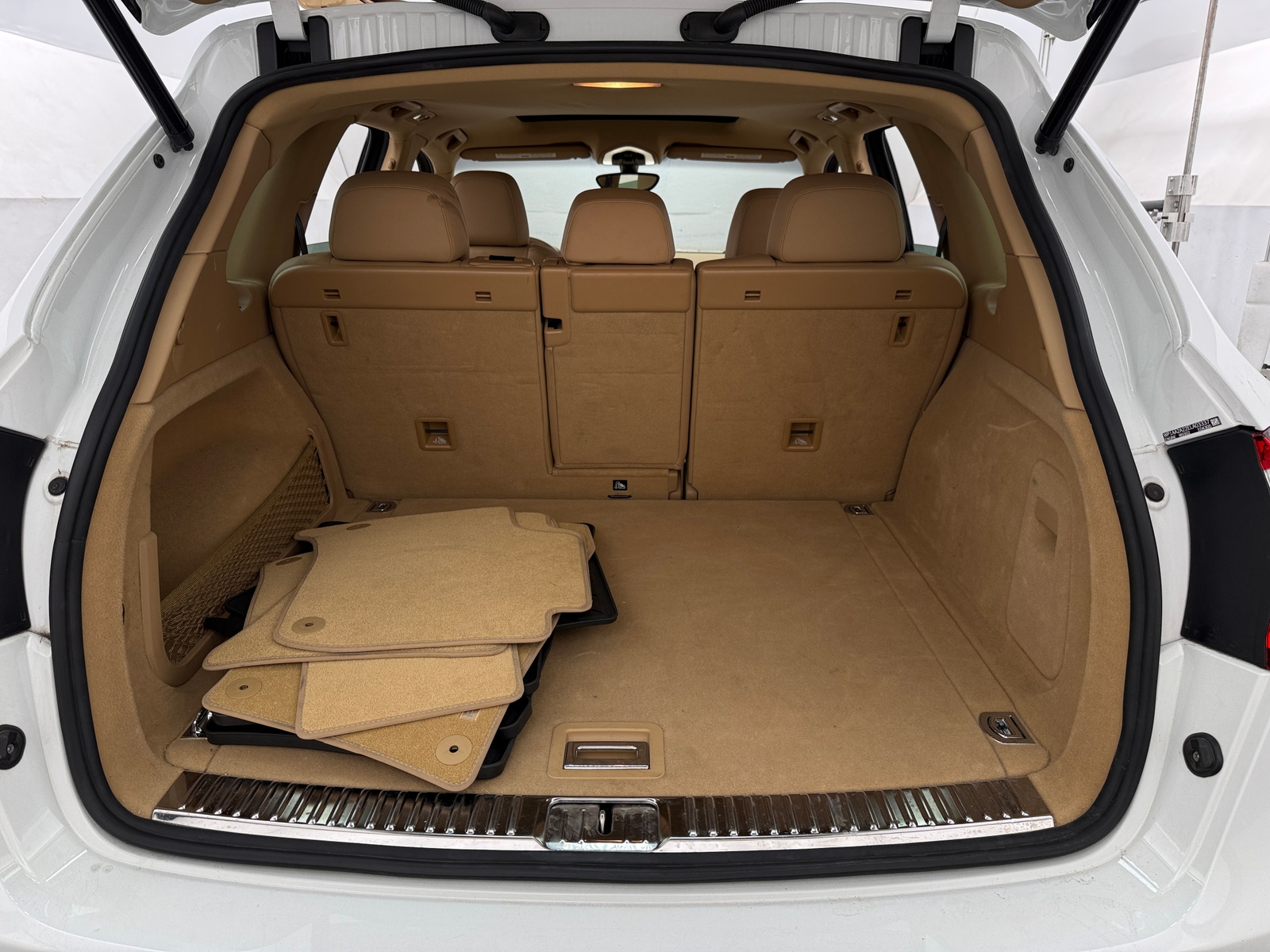 Thumbnail: 2014 Porsche Cayenne - 6
