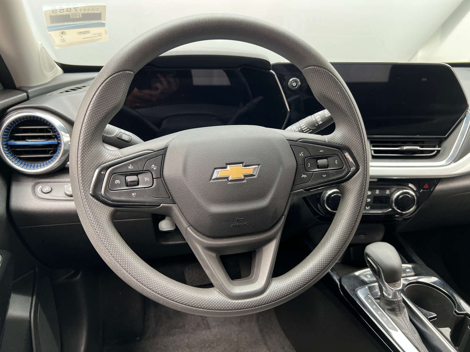 Thumbnail: 2025 Chevrolet Trax - 5