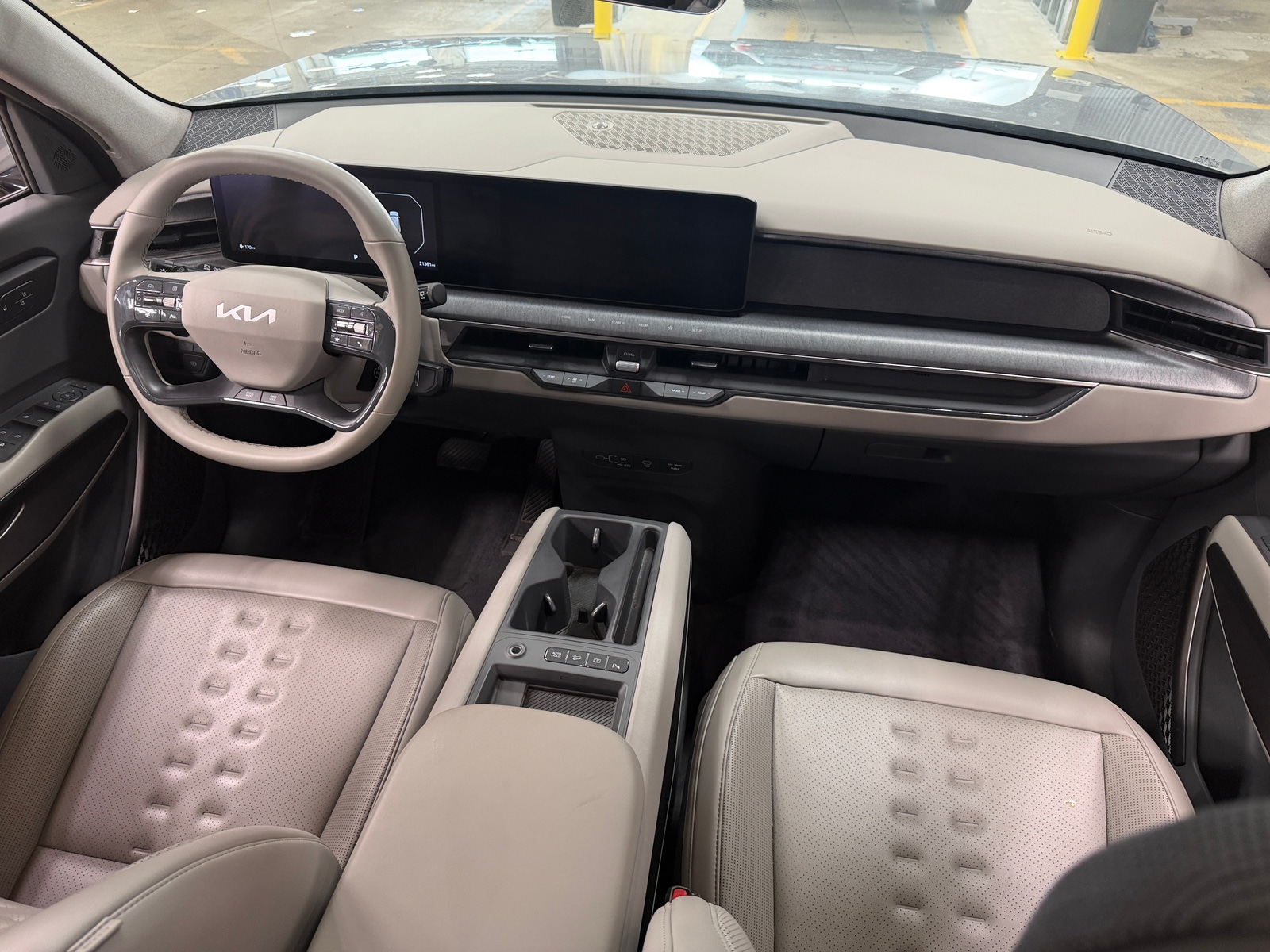 Thumbnail: 2024 Kia EV9 - 2