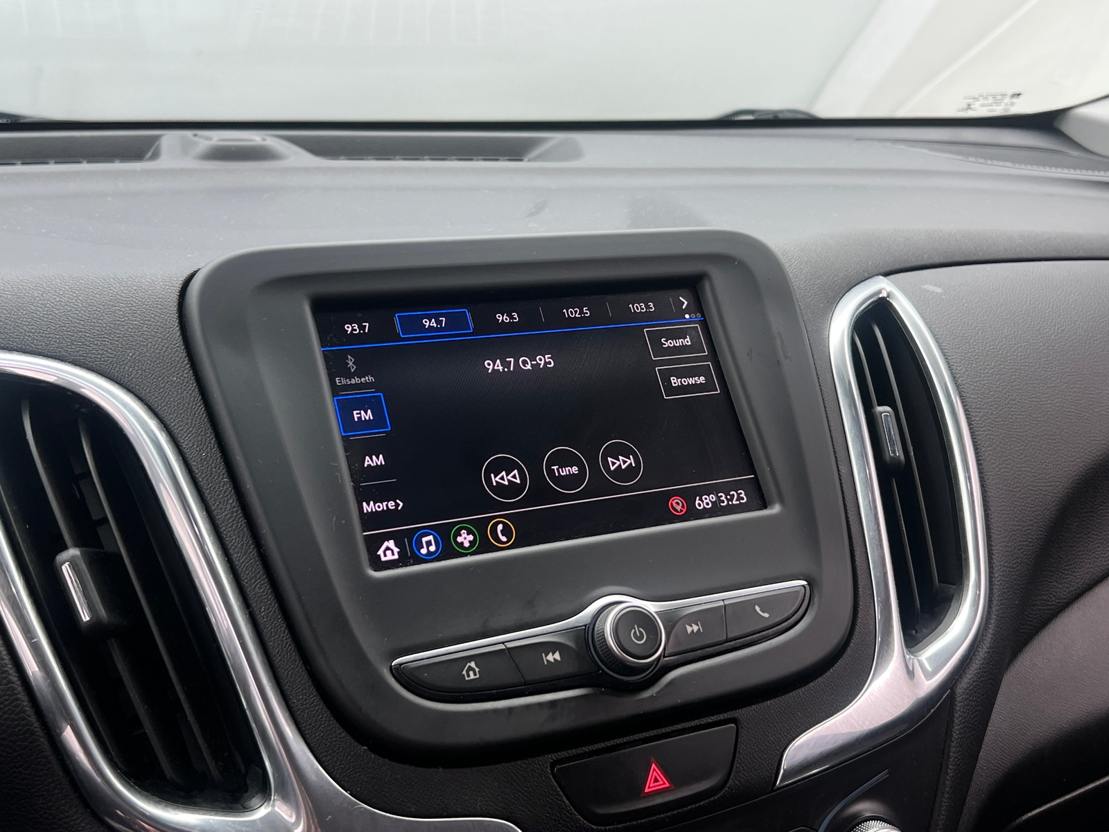 Thumbnail: 2020 Chevrolet Equinox - 4