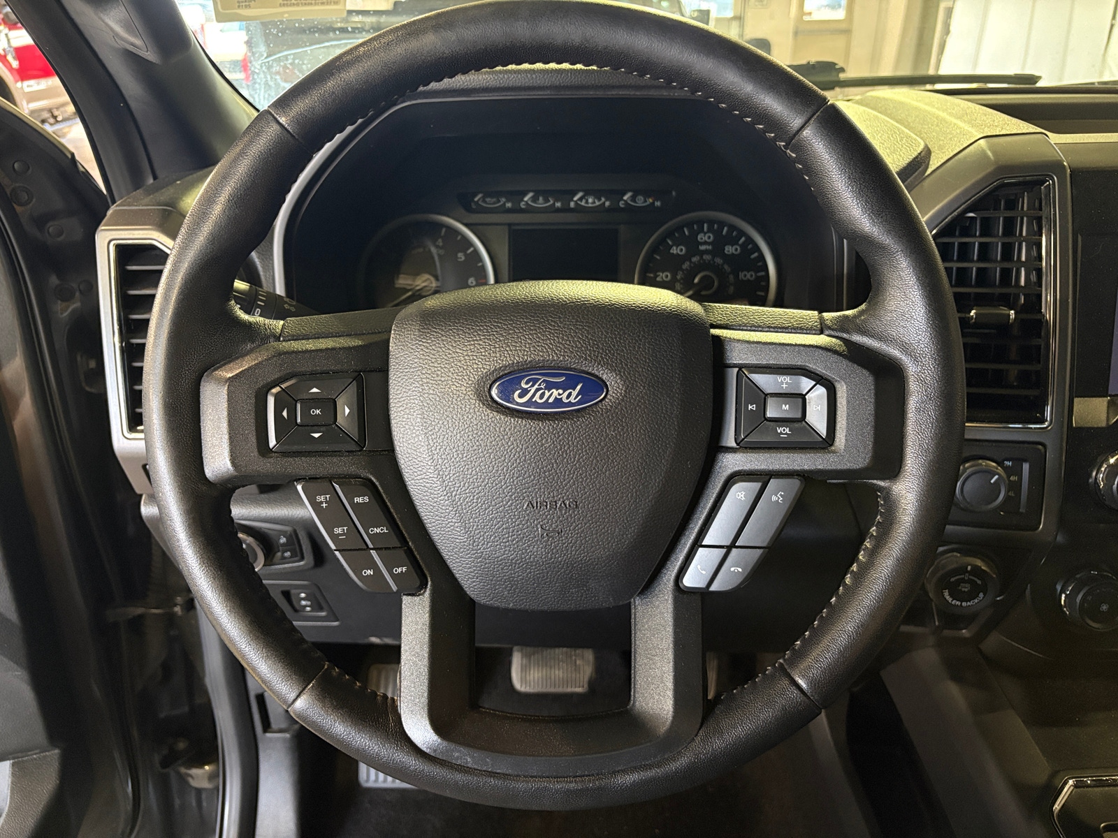 Thumbnail: 2019 Ford Econoline - 5