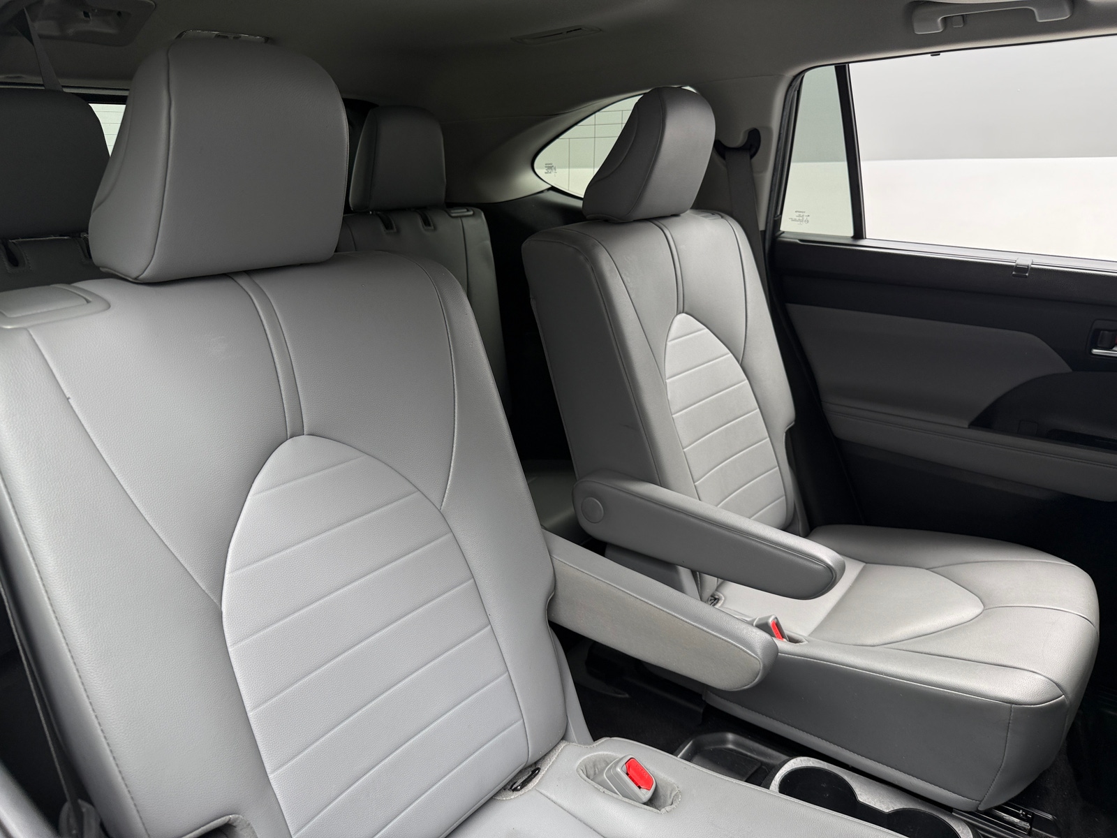Thumbnail: 2021 Toyota Highlander - 5