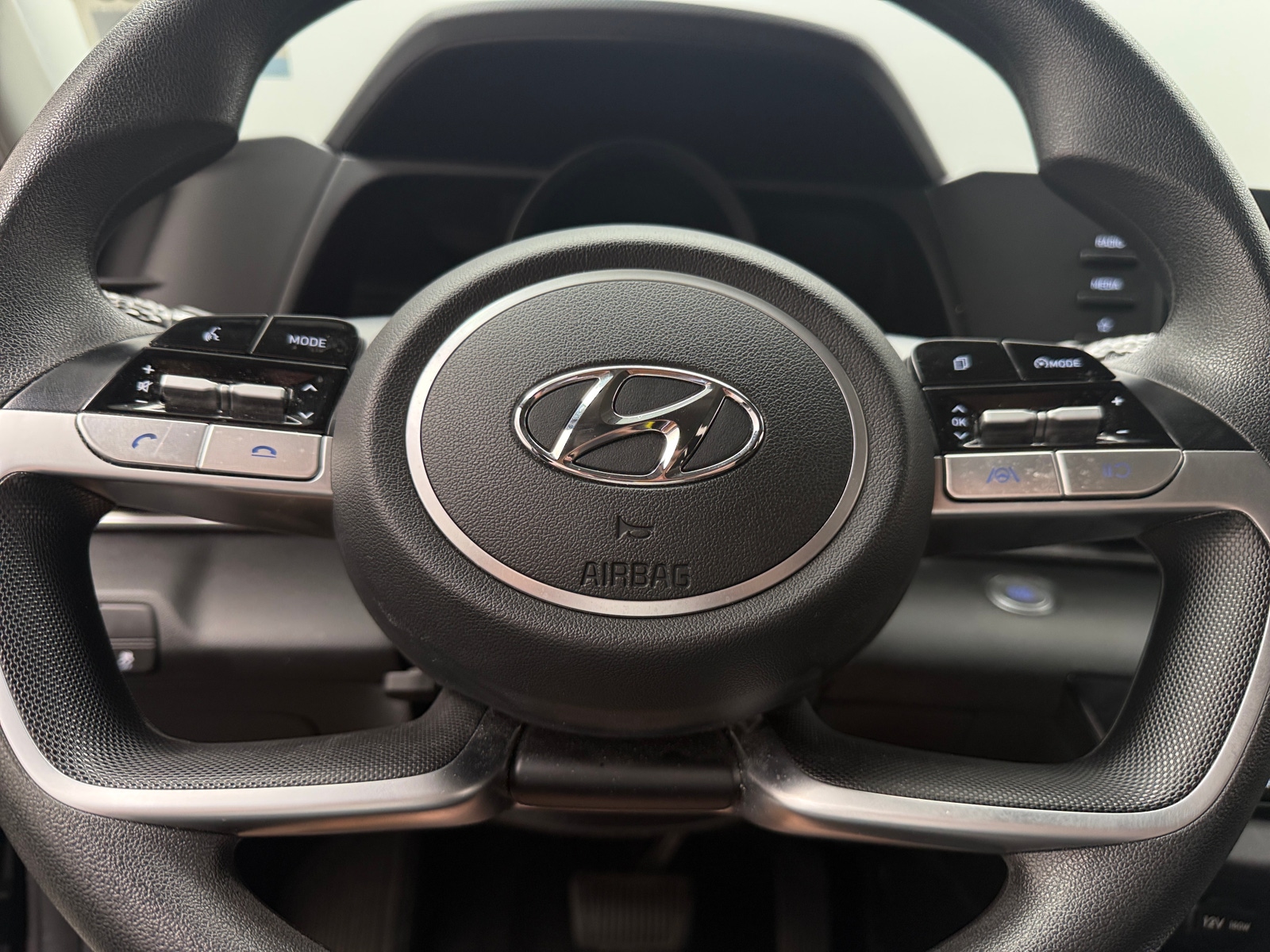 Thumbnail: 2023 Hyundai Elantra - 5