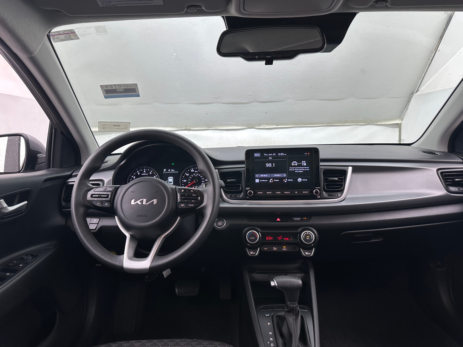 Thumbnail: 2023 Kia Rio - 3