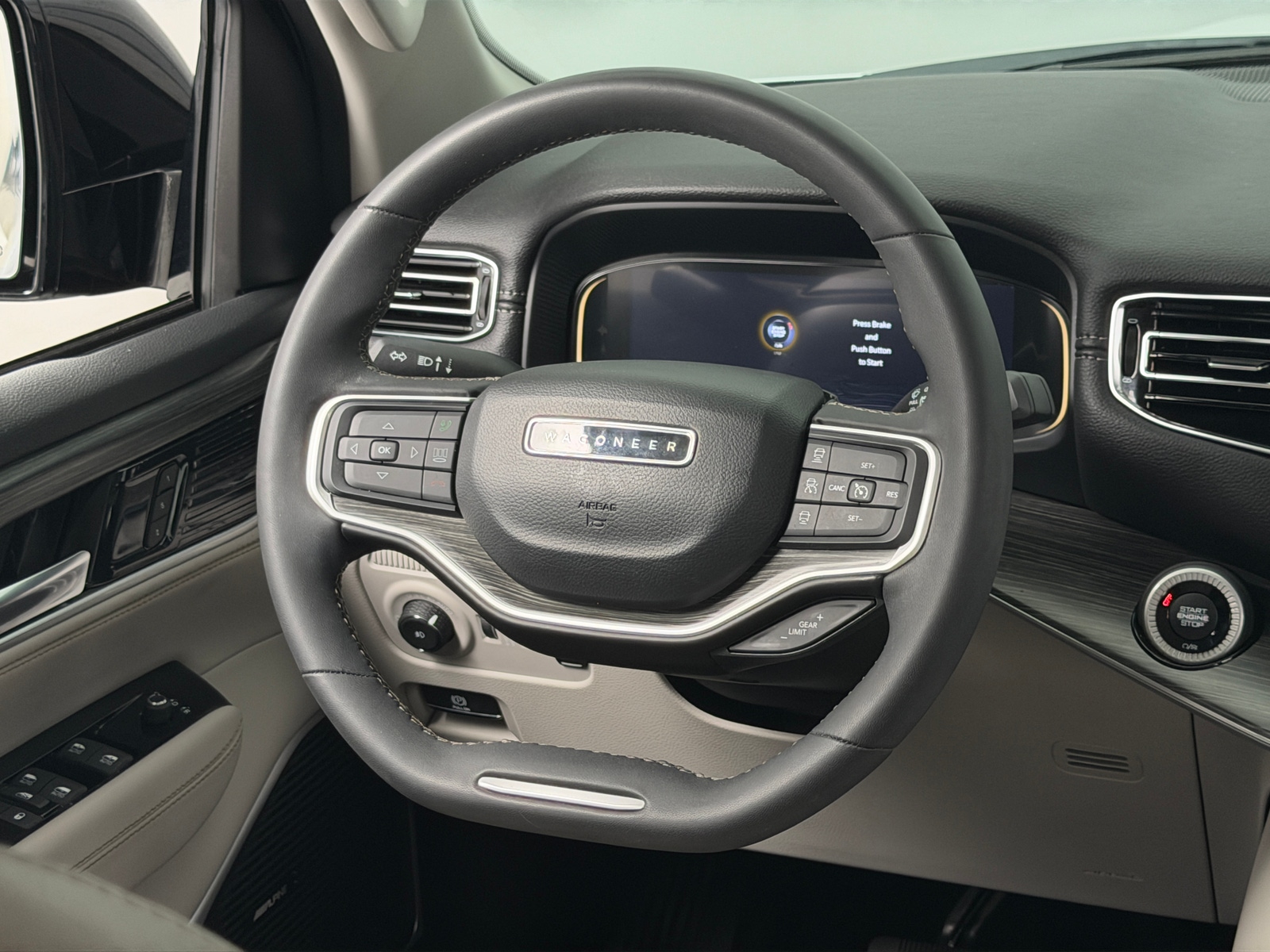 Thumbnail: 2023 Jeep Wagoneer - 4