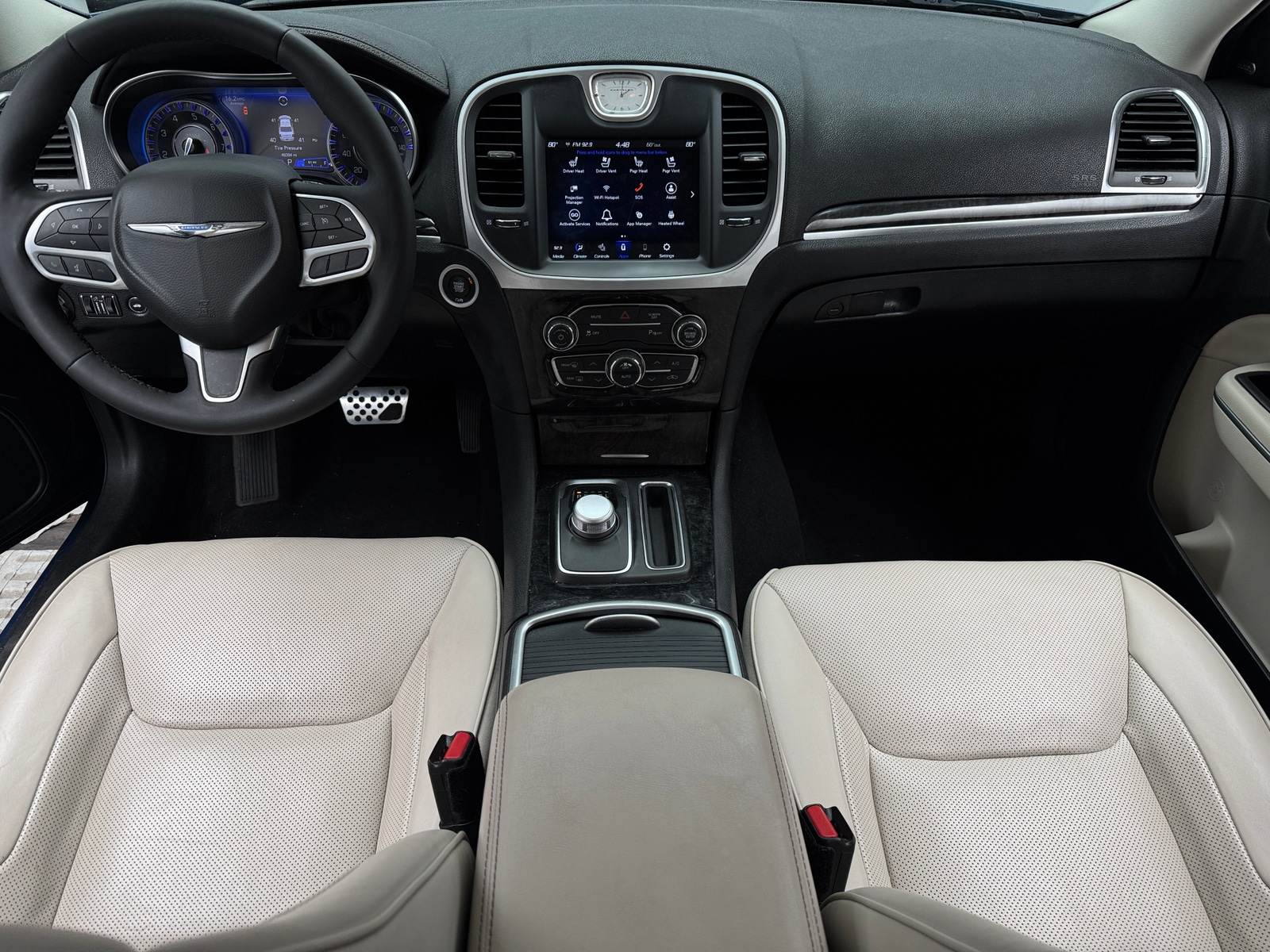 Thumbnail: 2022 Chrysler 300 - 2