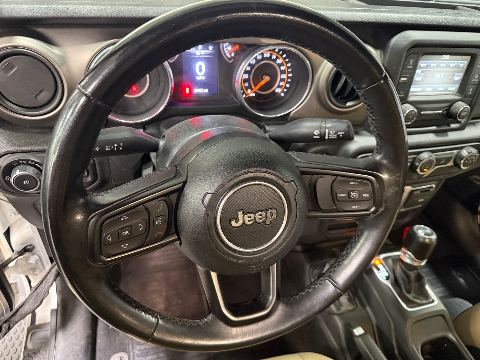 Thumbnail: 2019 Jeep Wrangler - 5