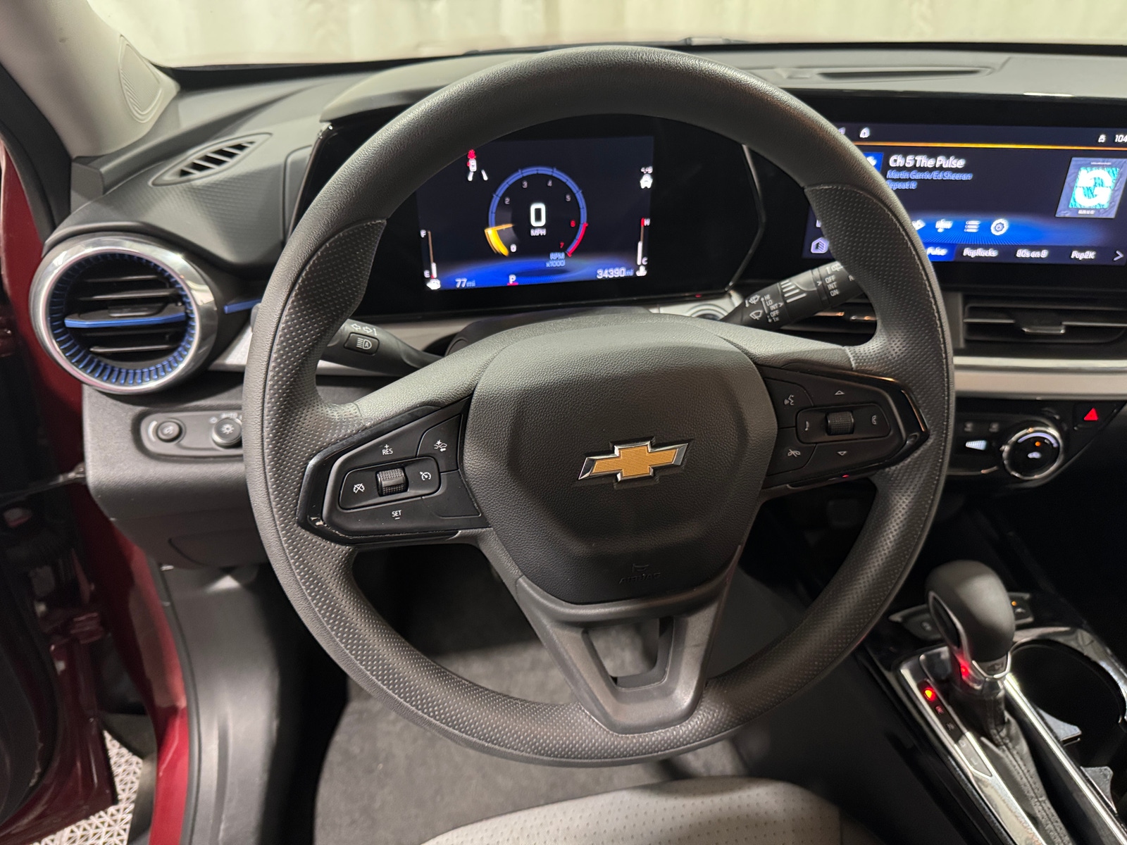 Thumbnail: 2025 Chevrolet Trax - 5