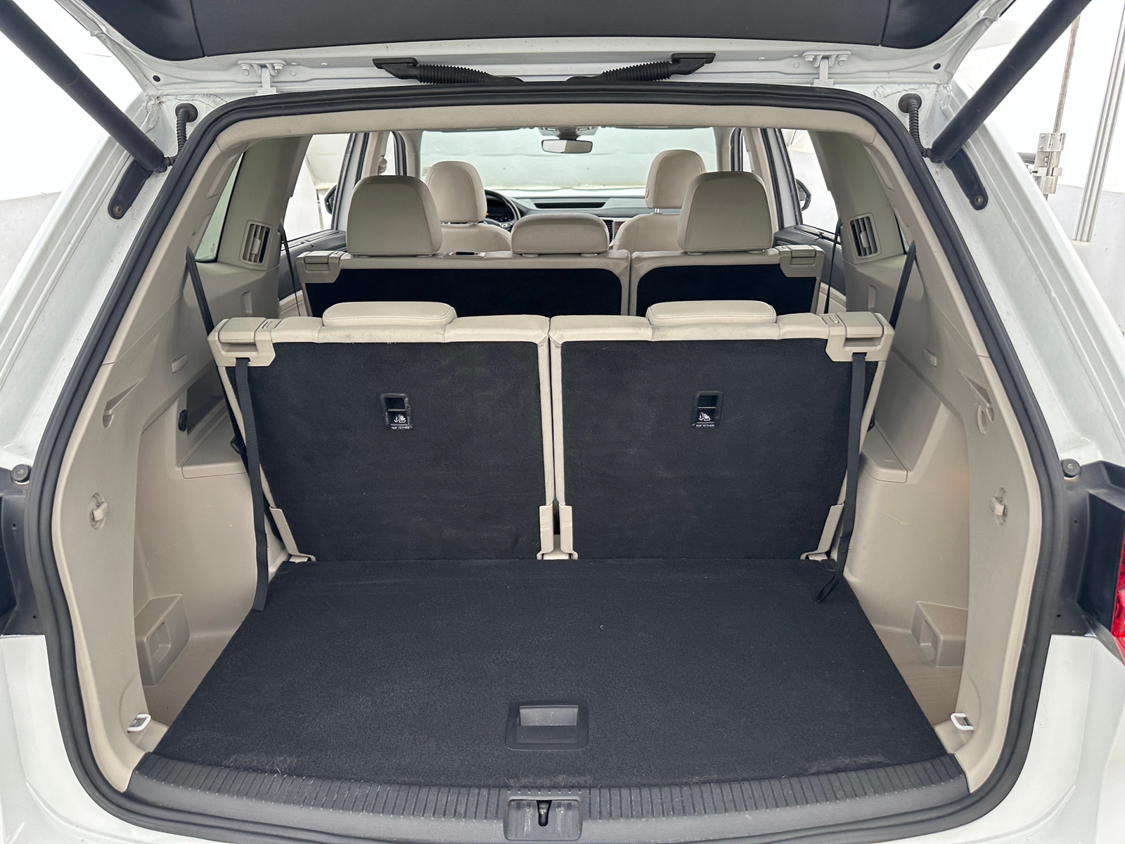 Thumbnail: 2018 Volkswagen Atlas - 6