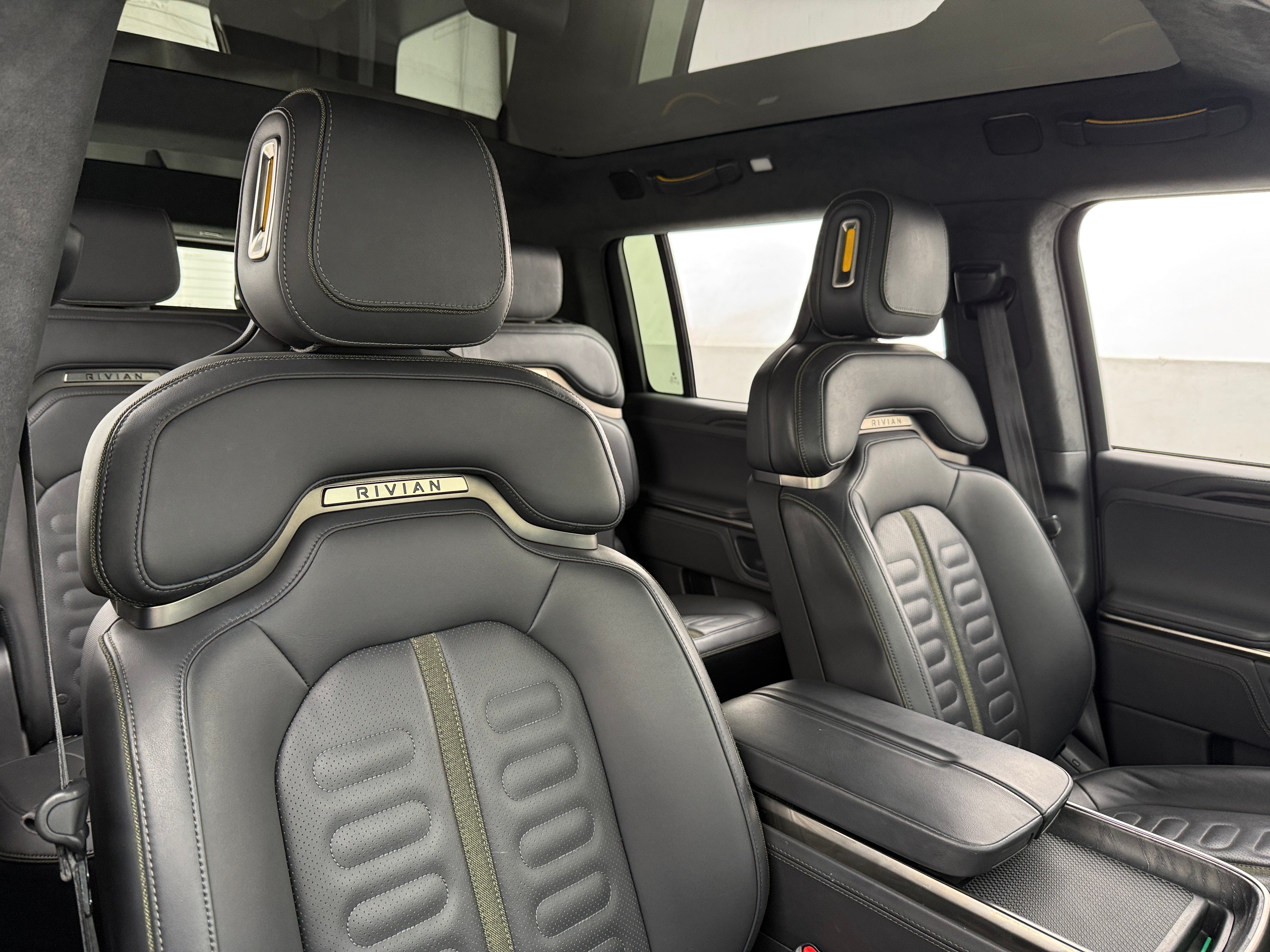 Used 2023 Rivian R1S Adventure with VIN 7PDSGABA4PN019527 for sale in Auburn, WA