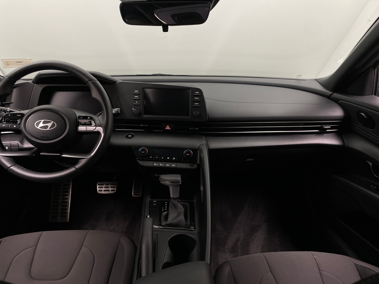 Thumbnail: 2026 Hyundai Elantra - 3