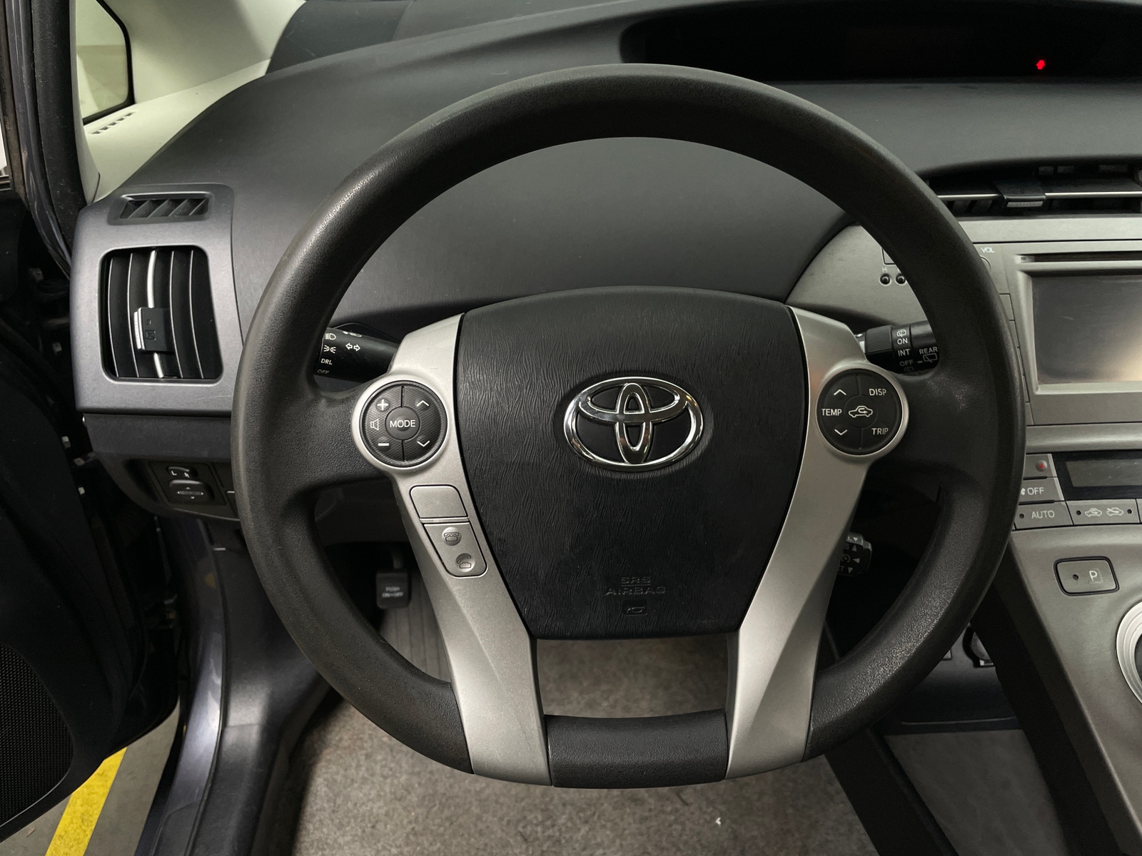 Thumbnail: 2015 Toyota Prius - 5