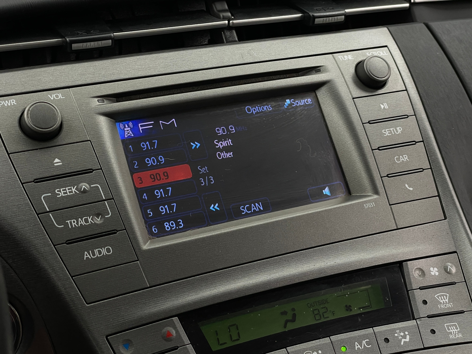 Thumbnail: 2015 Toyota Prius - 4