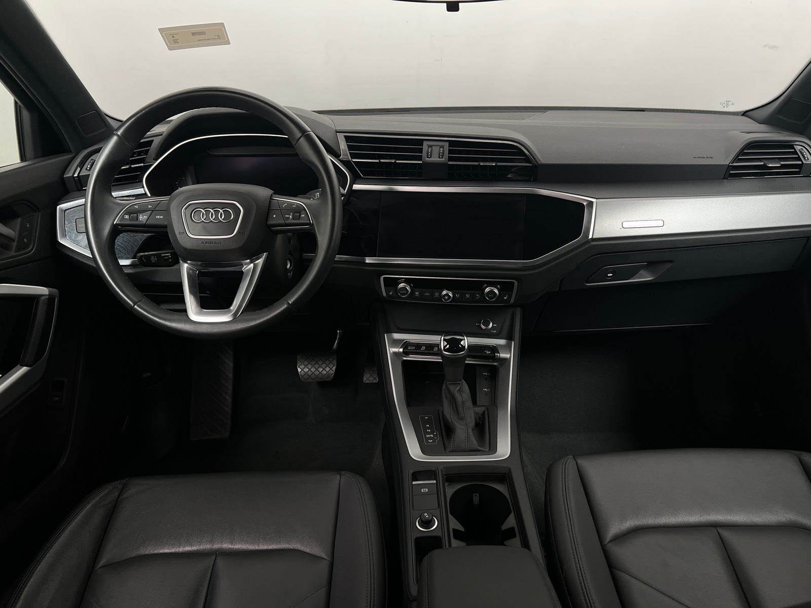 Thumbnail: 2025 Audi Q3 - 2