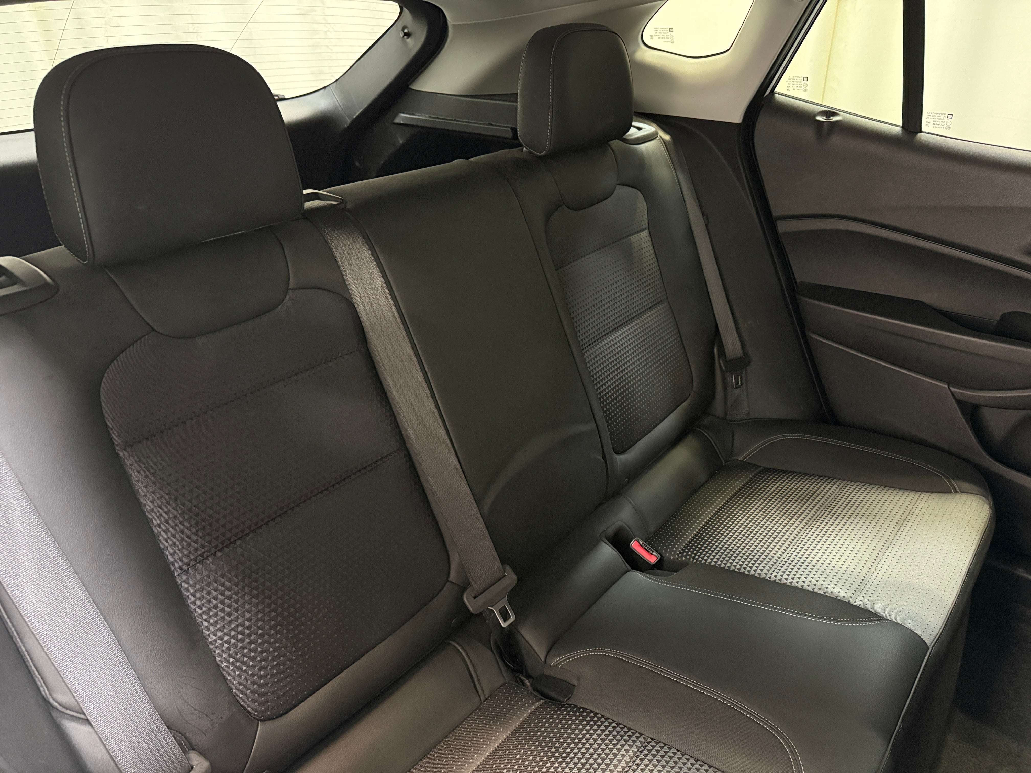 2025 Chevrolet Trax LT - Photo 5
