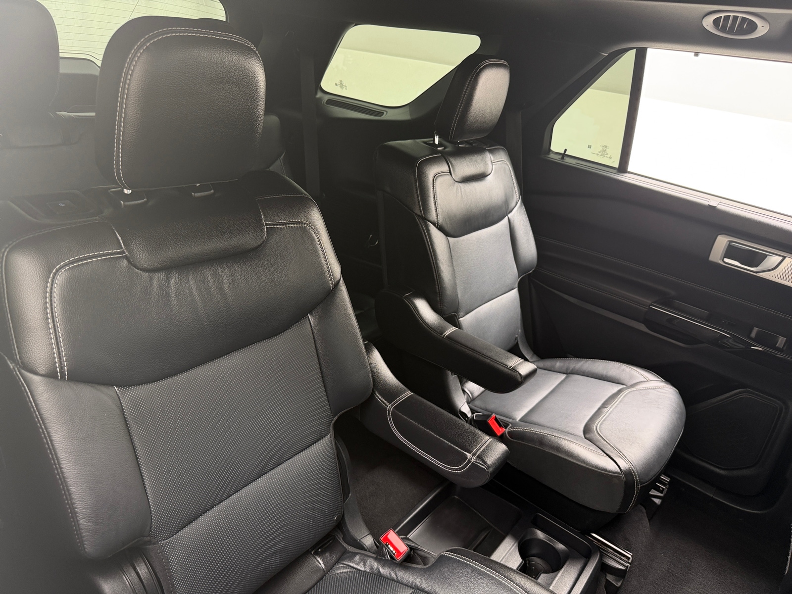 Thumbnail: 2021 Ford Explorer - 5