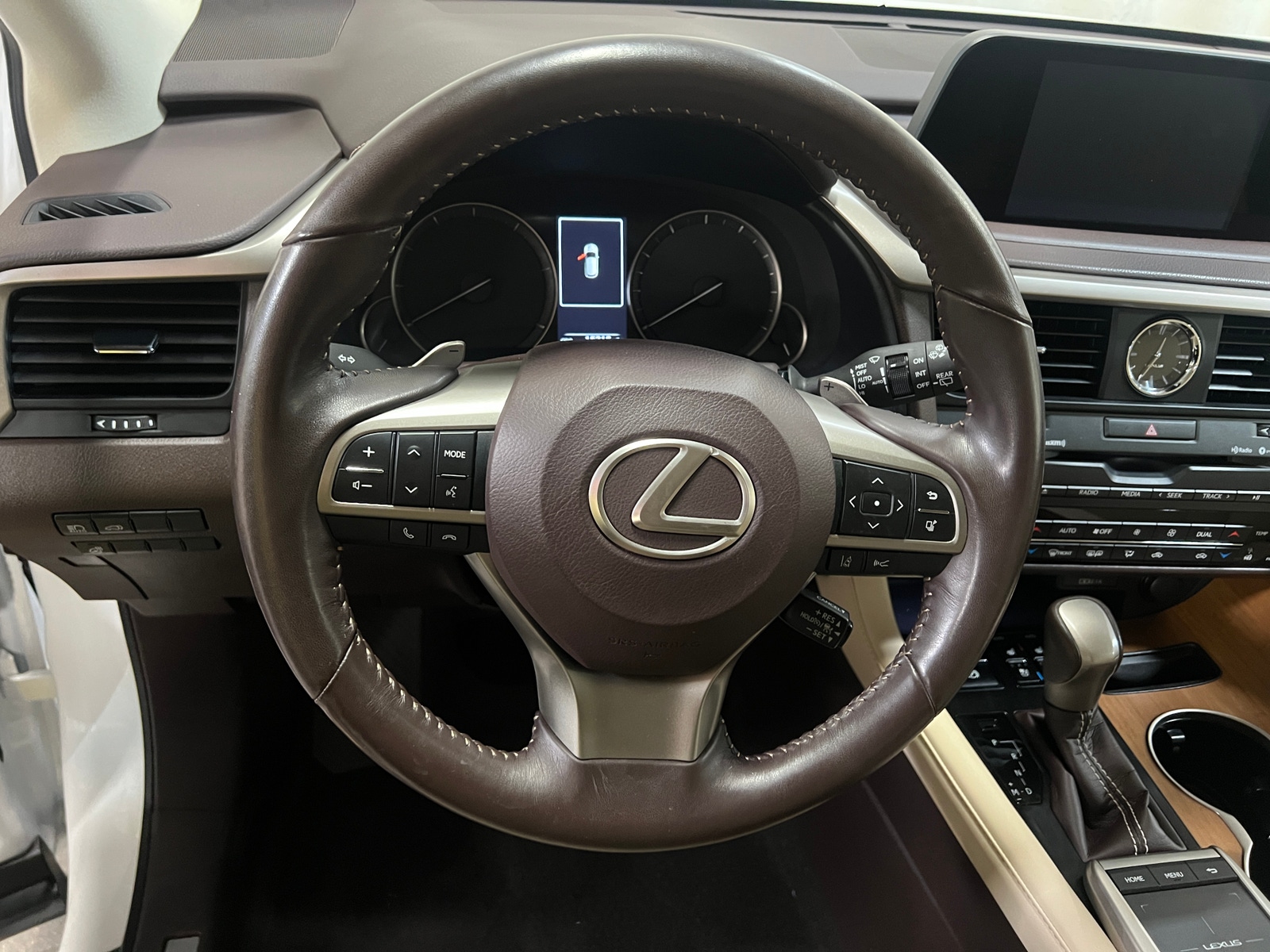 Thumbnail: 2020 Lexus RX - 4