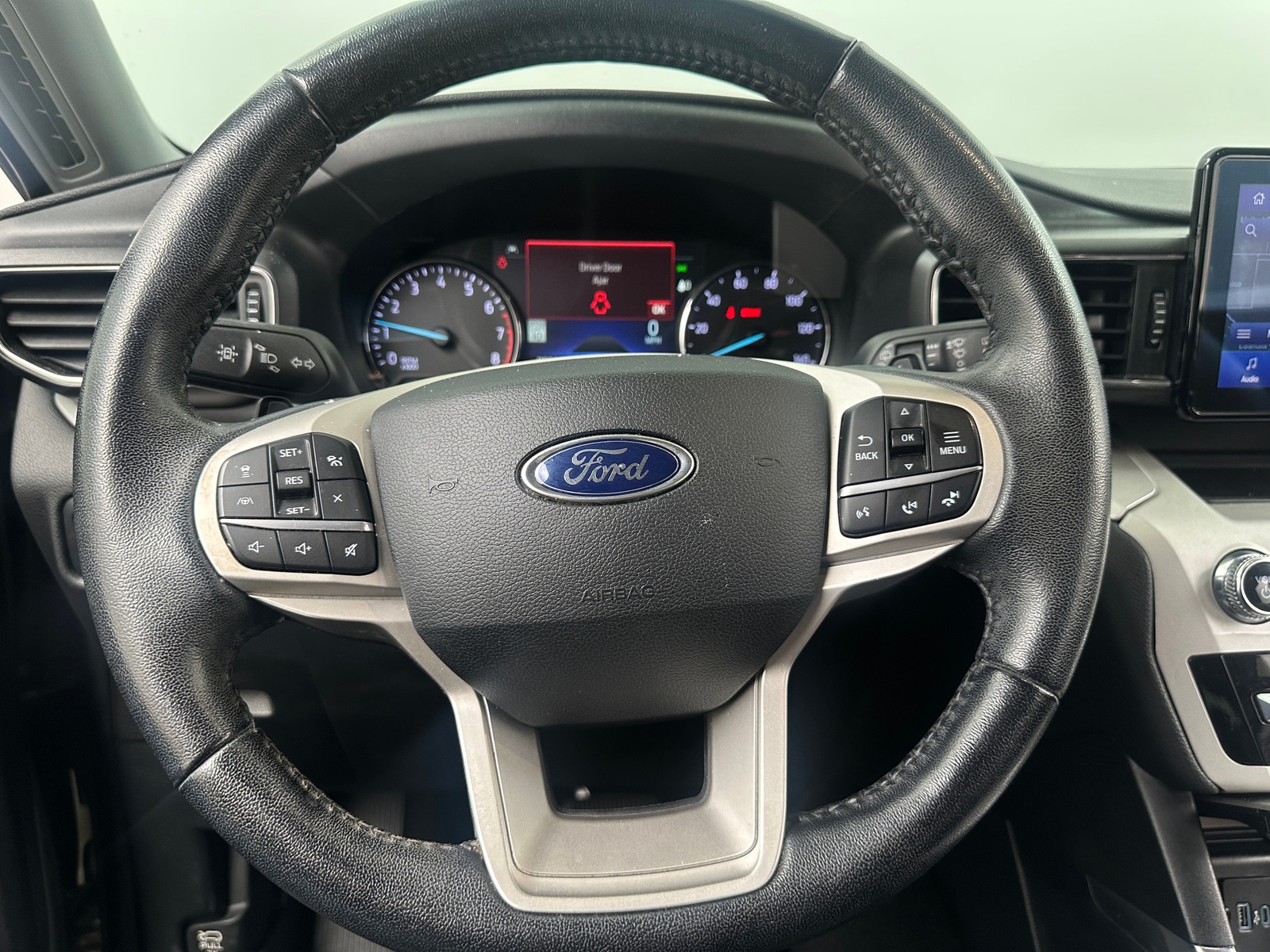 Thumbnail: 2020 Ford Explorer - 4