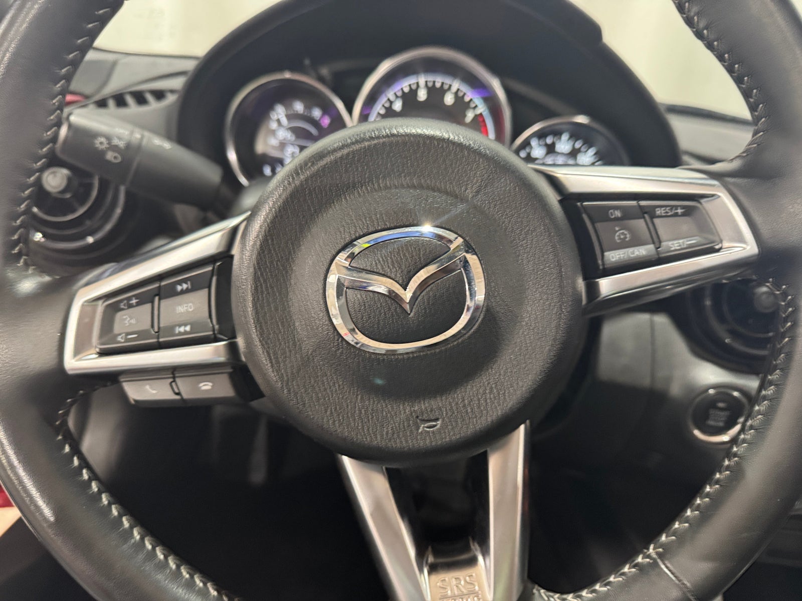 Thumbnail: 2021 Mazda MX-5 Miata - 5