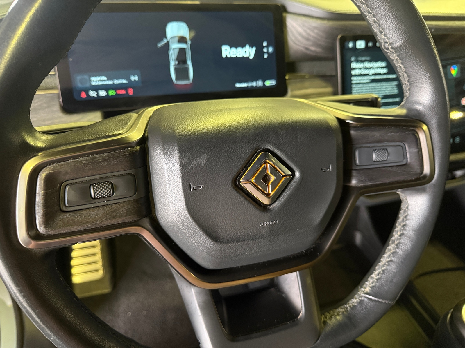 Thumbnail: 2022 Rivian R1T - 4