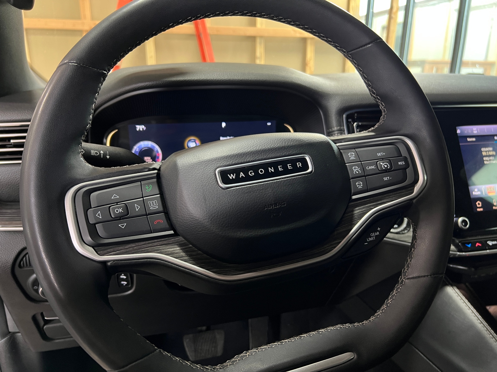 Thumbnail: 2022 Jeep Wagoneer - 4