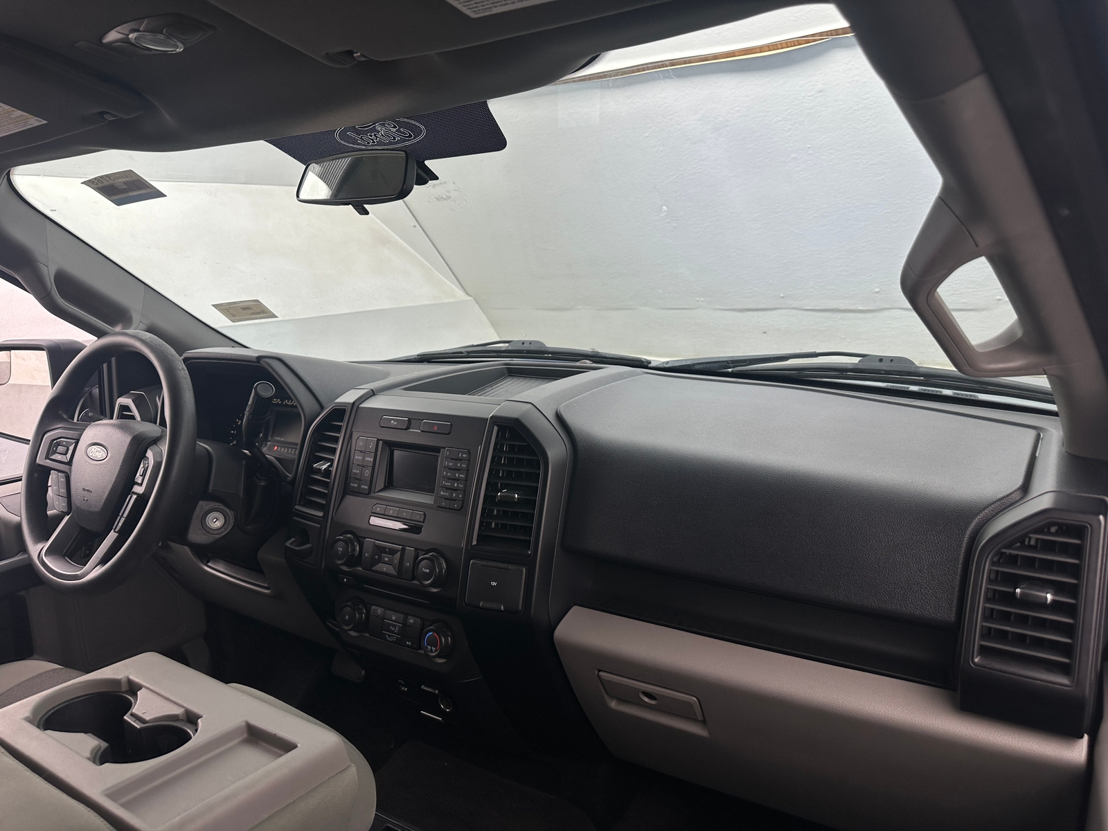Thumbnail: 2017 Ford Econoline - 3