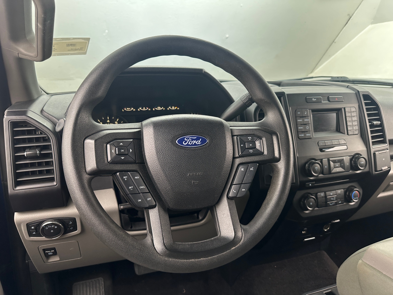Thumbnail: 2017 Ford Econoline - 5