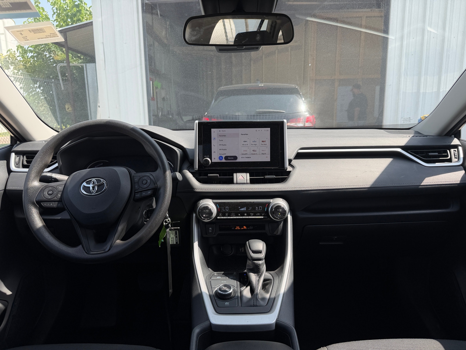 Thumbnail: 2025 Toyota RAV4 - 3