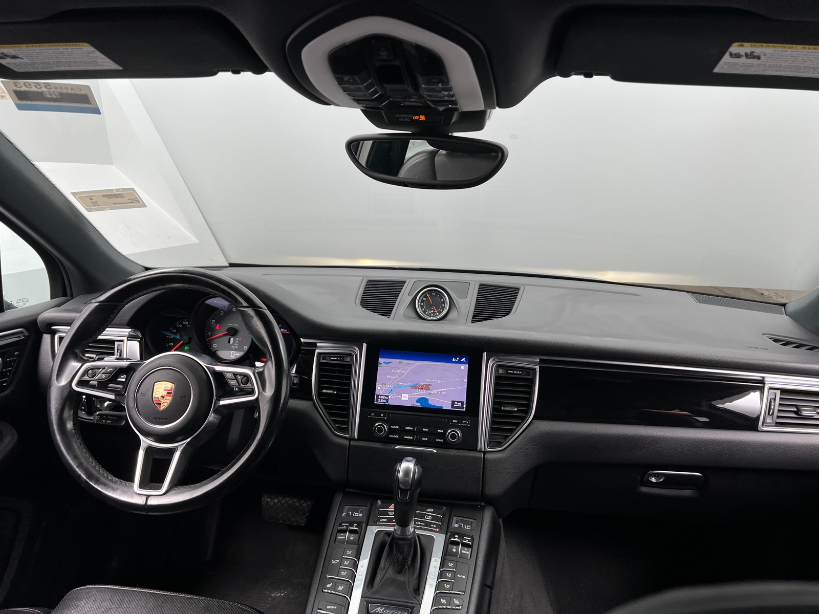 Thumbnail: 2018 Porsche Macan - 3