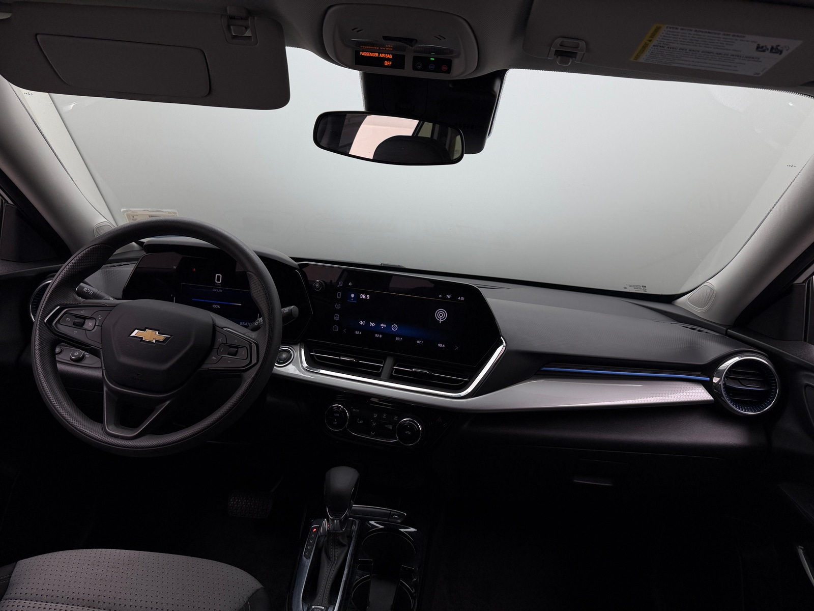 Thumbnail: 2025 Chevrolet Trax - 3