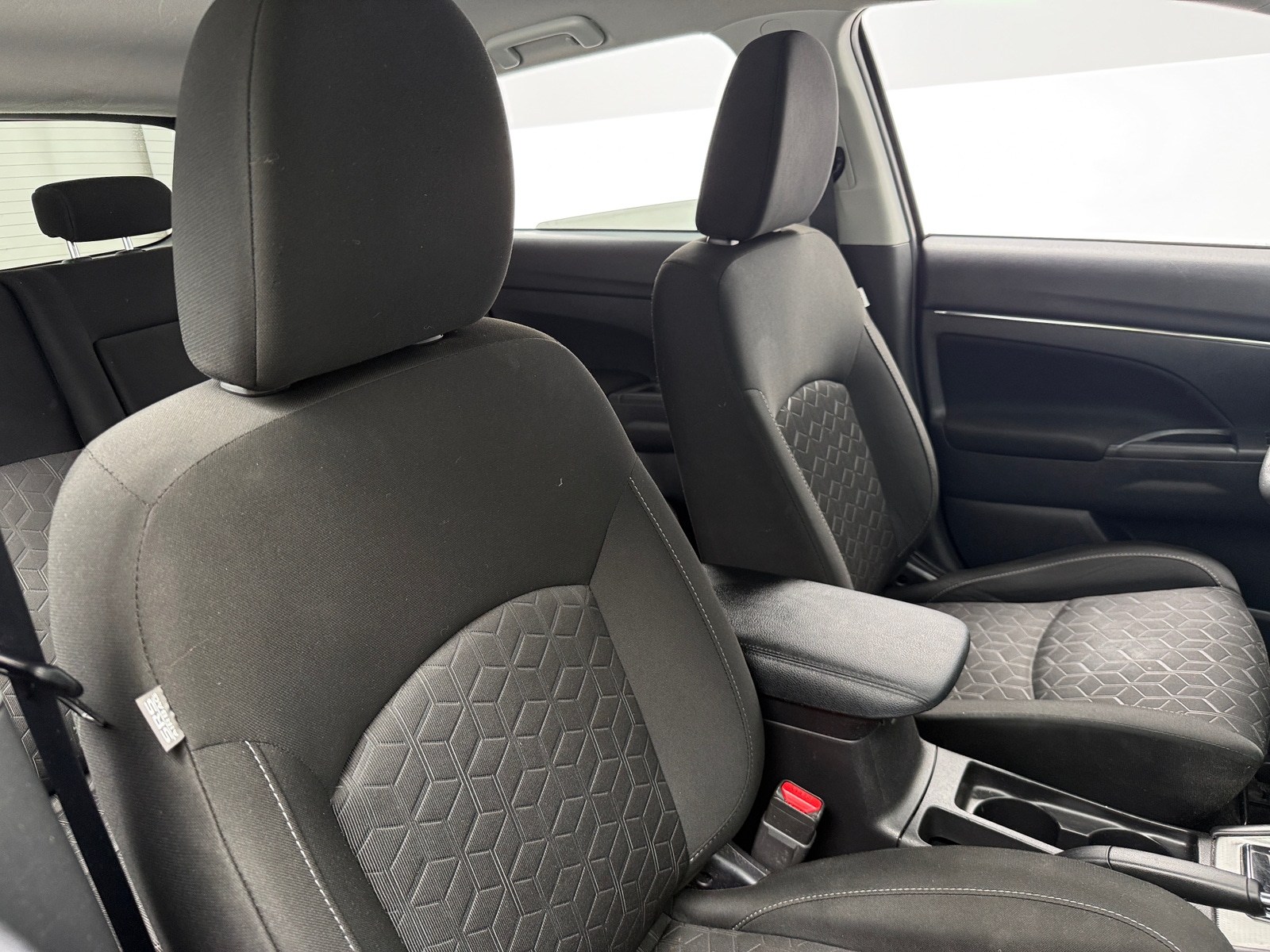Thumbnail: 2021 Mitsubishi Outlander Sport - 2