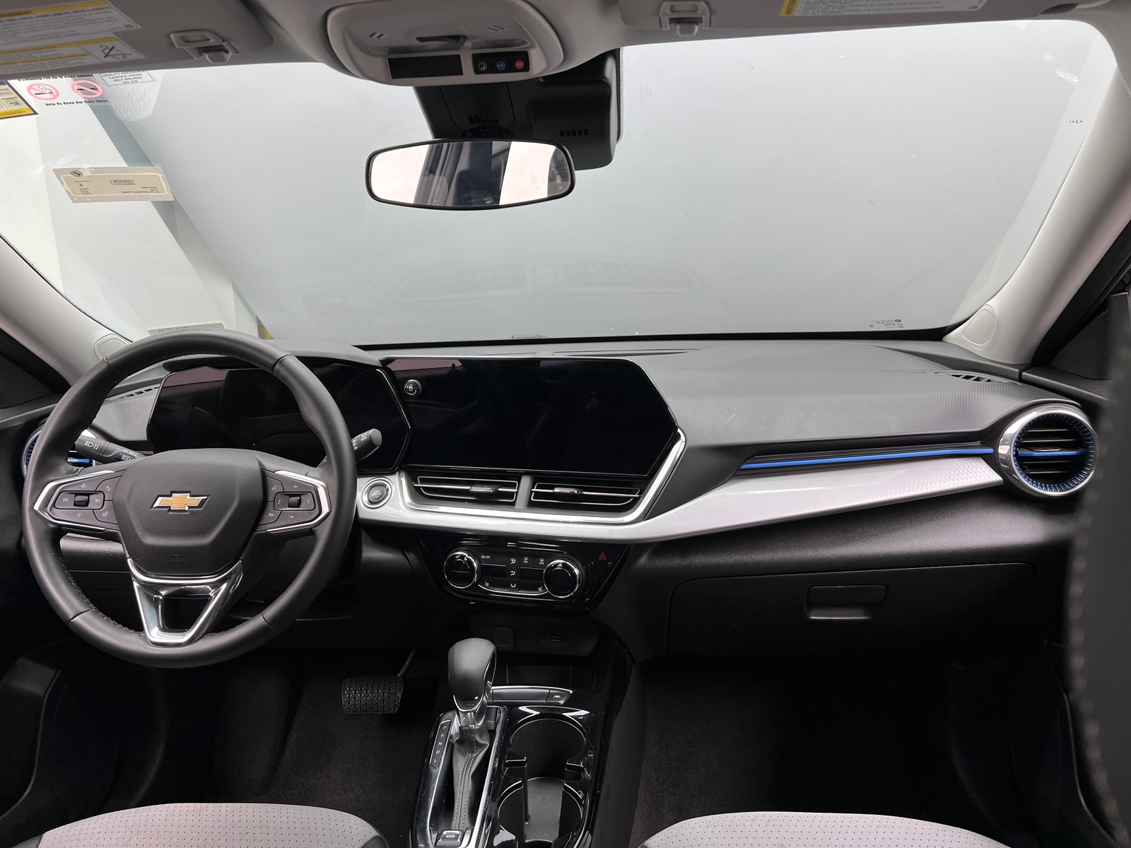 Thumbnail: 2025 Chevrolet Trax - 3