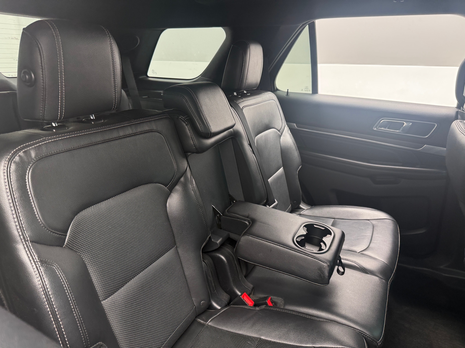 Thumbnail: 2016 Ford Explorer - 5
