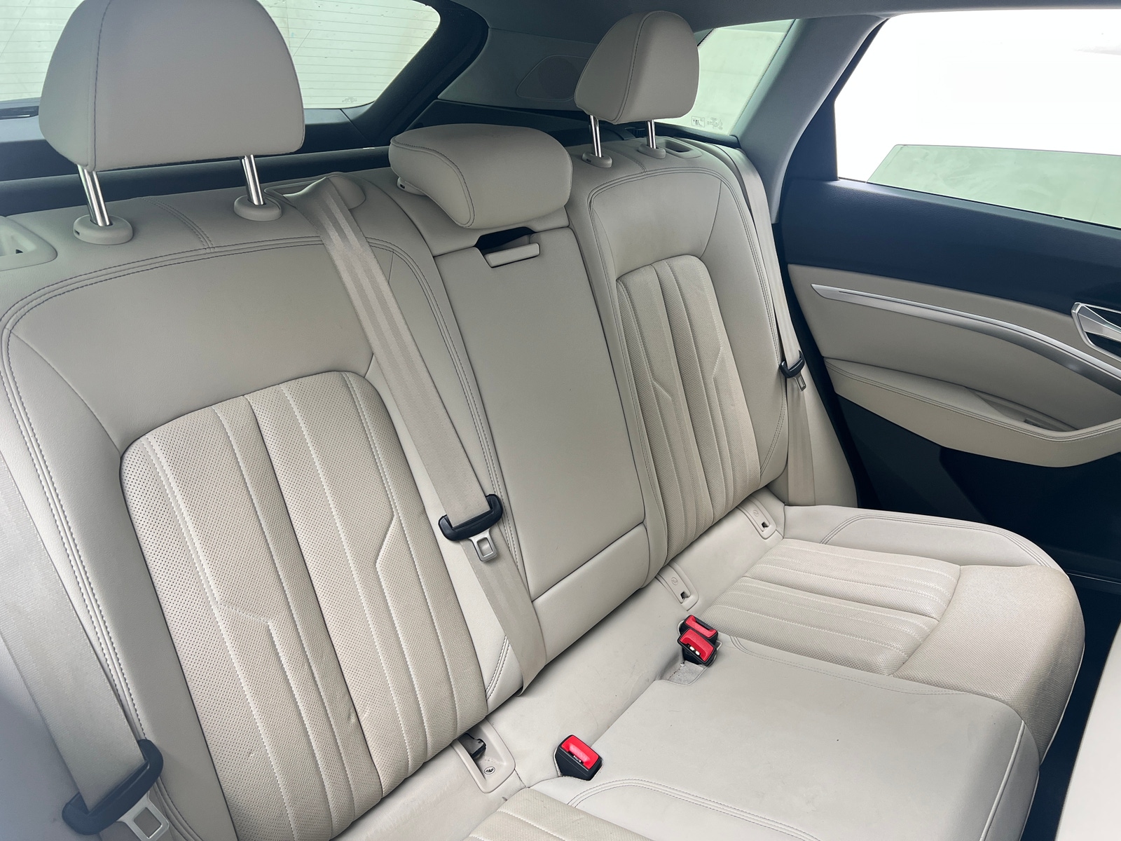 Thumbnail: 2019 Audi e-tron - 5