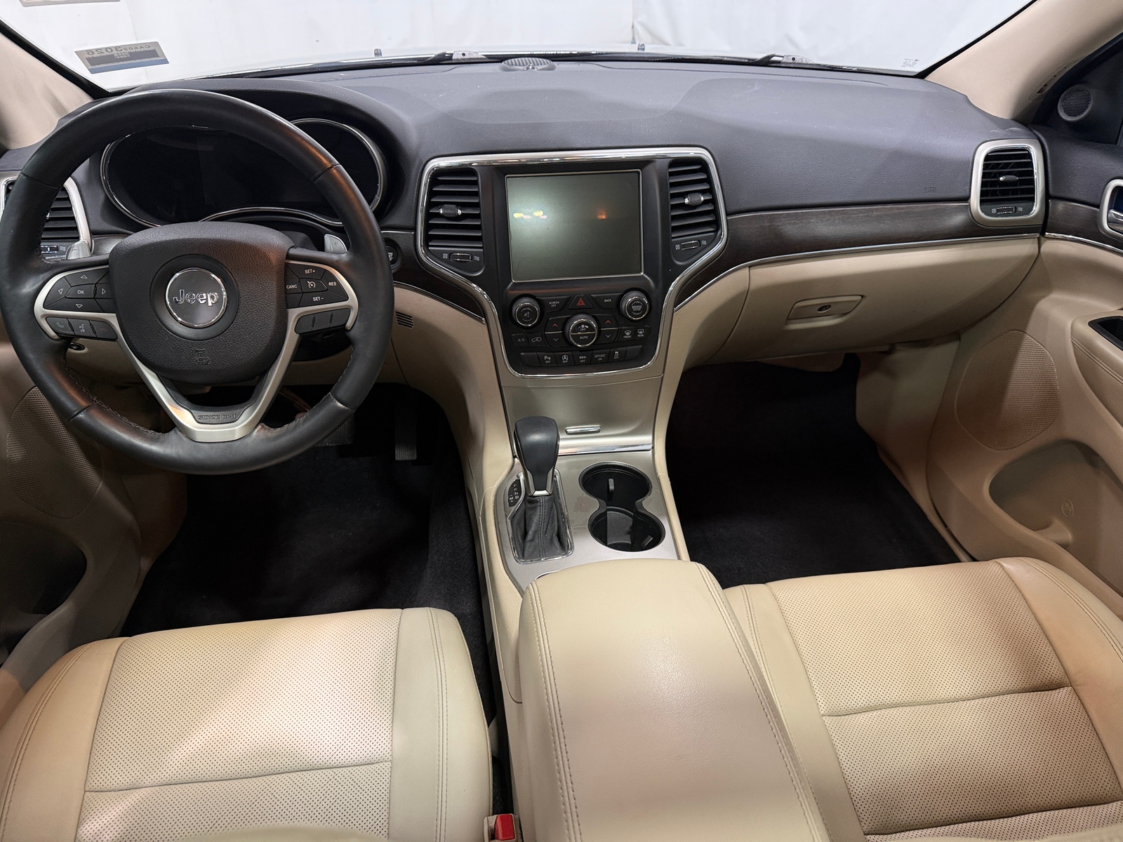Thumbnail: 2016 Jeep Grand Cherokee - 2